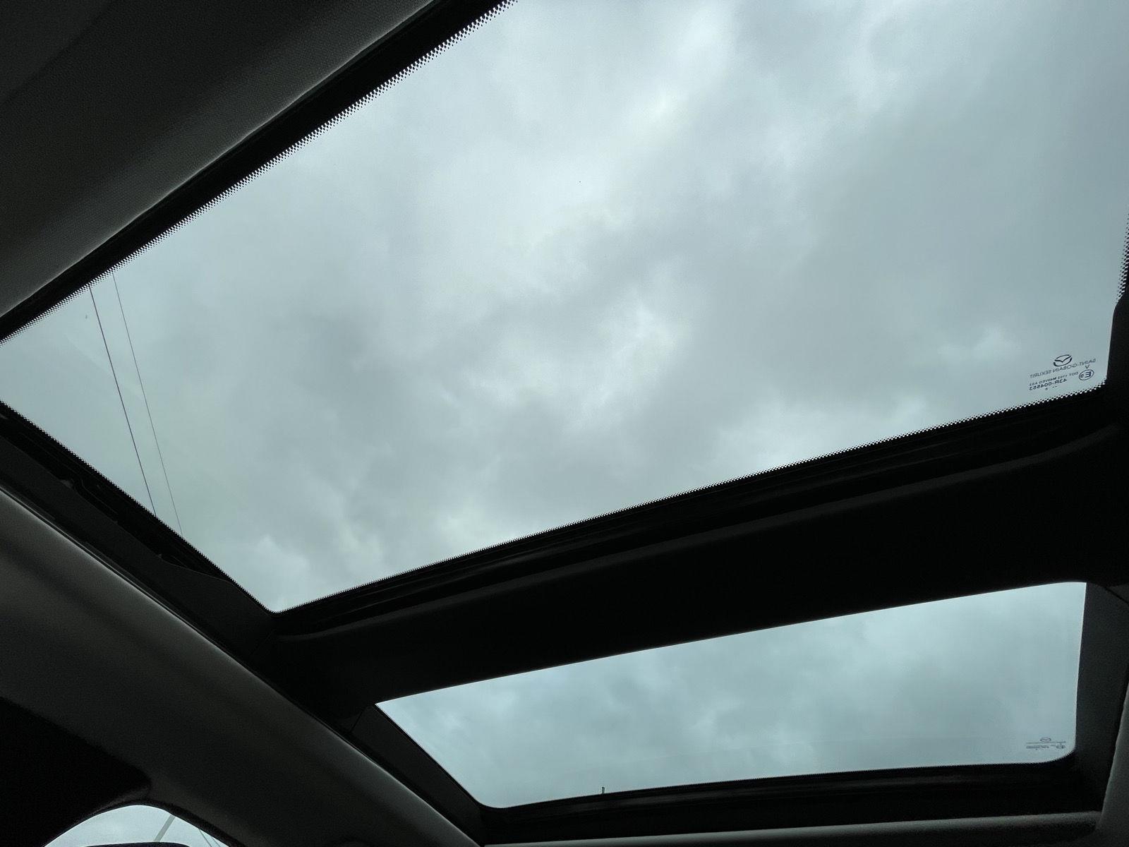 Vehicle photo 22