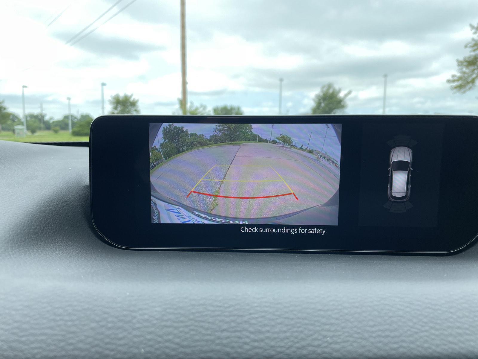 Vehicle photo 24