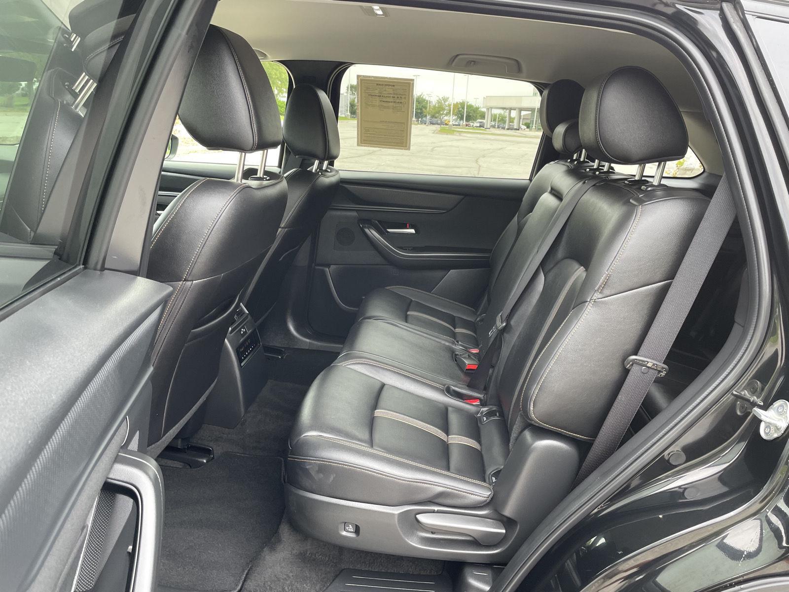 Vehicle photo 20