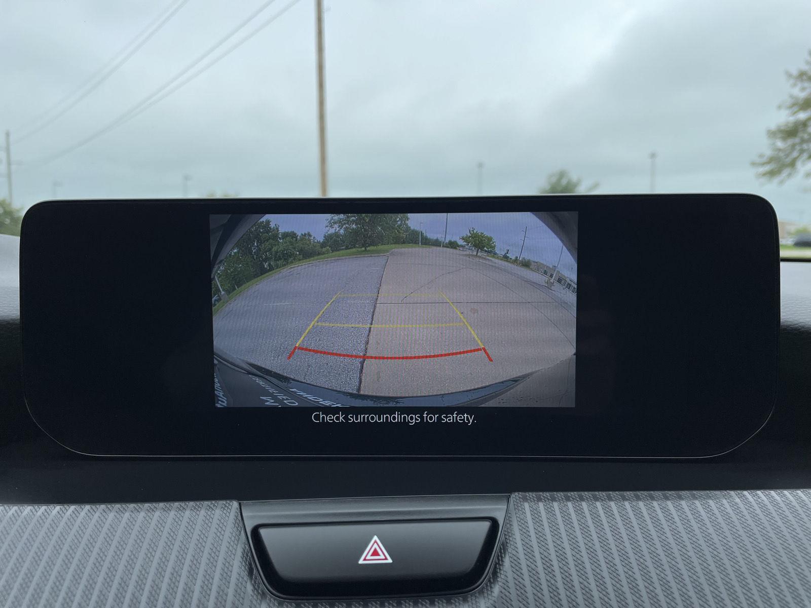 Vehicle photo 24