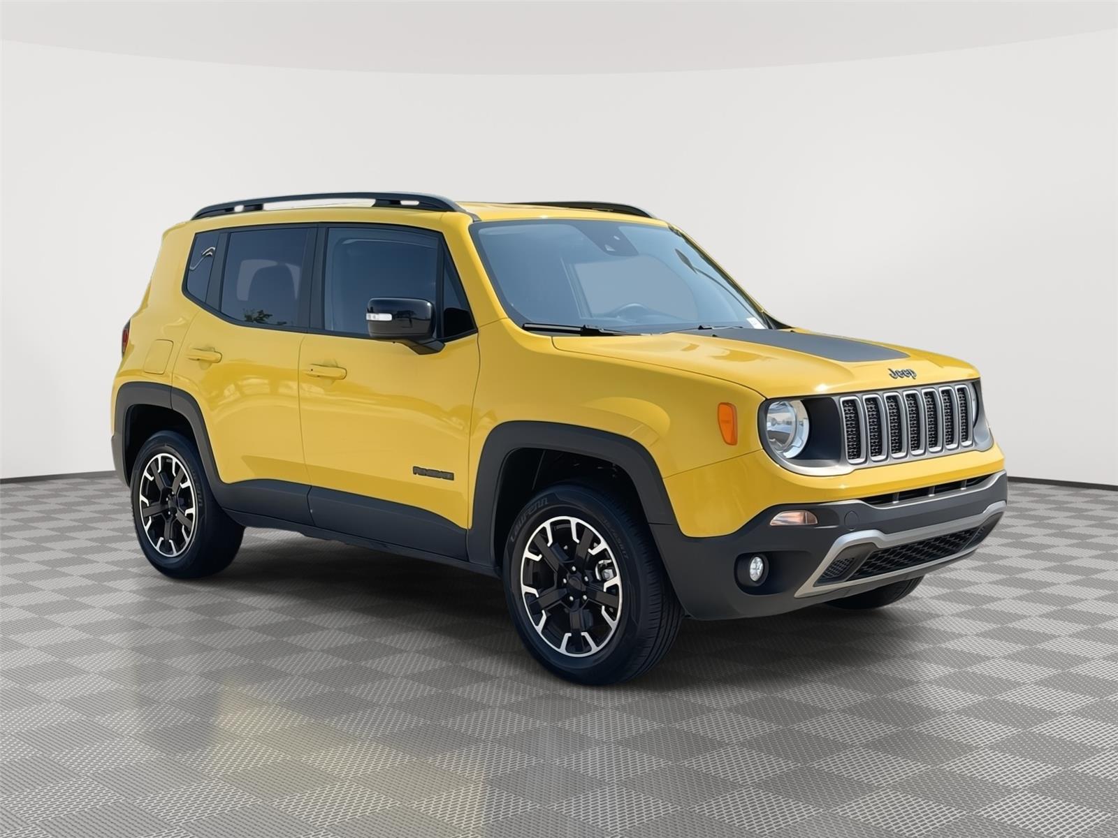 Vehicle photo 5