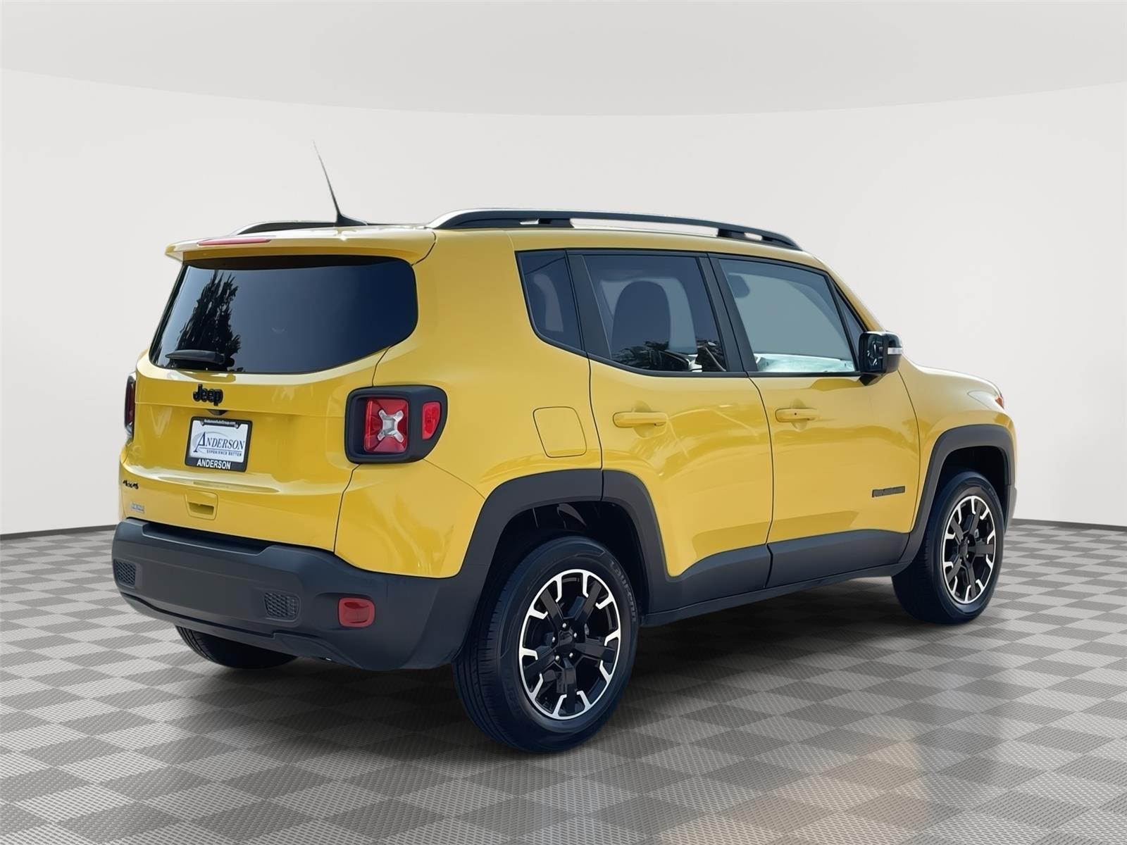 Vehicle photo 7