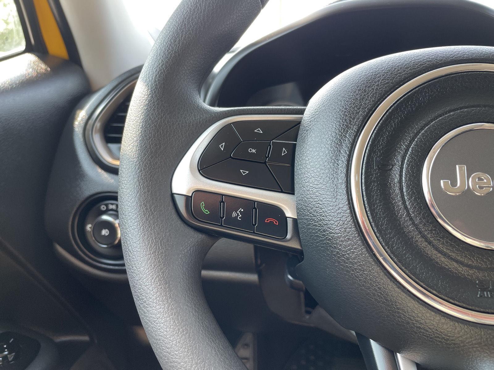 Vehicle photo 13