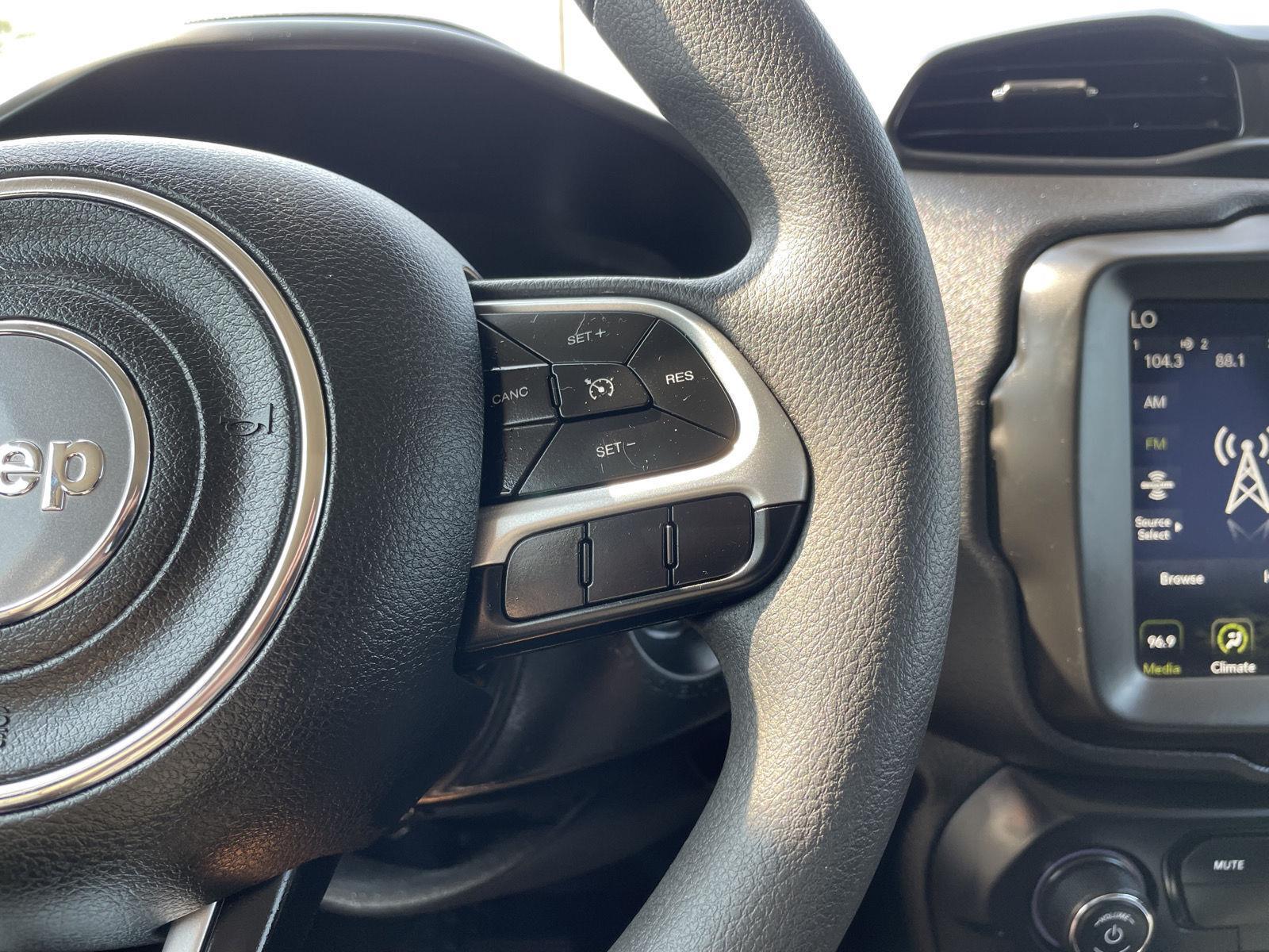 Vehicle photo 14