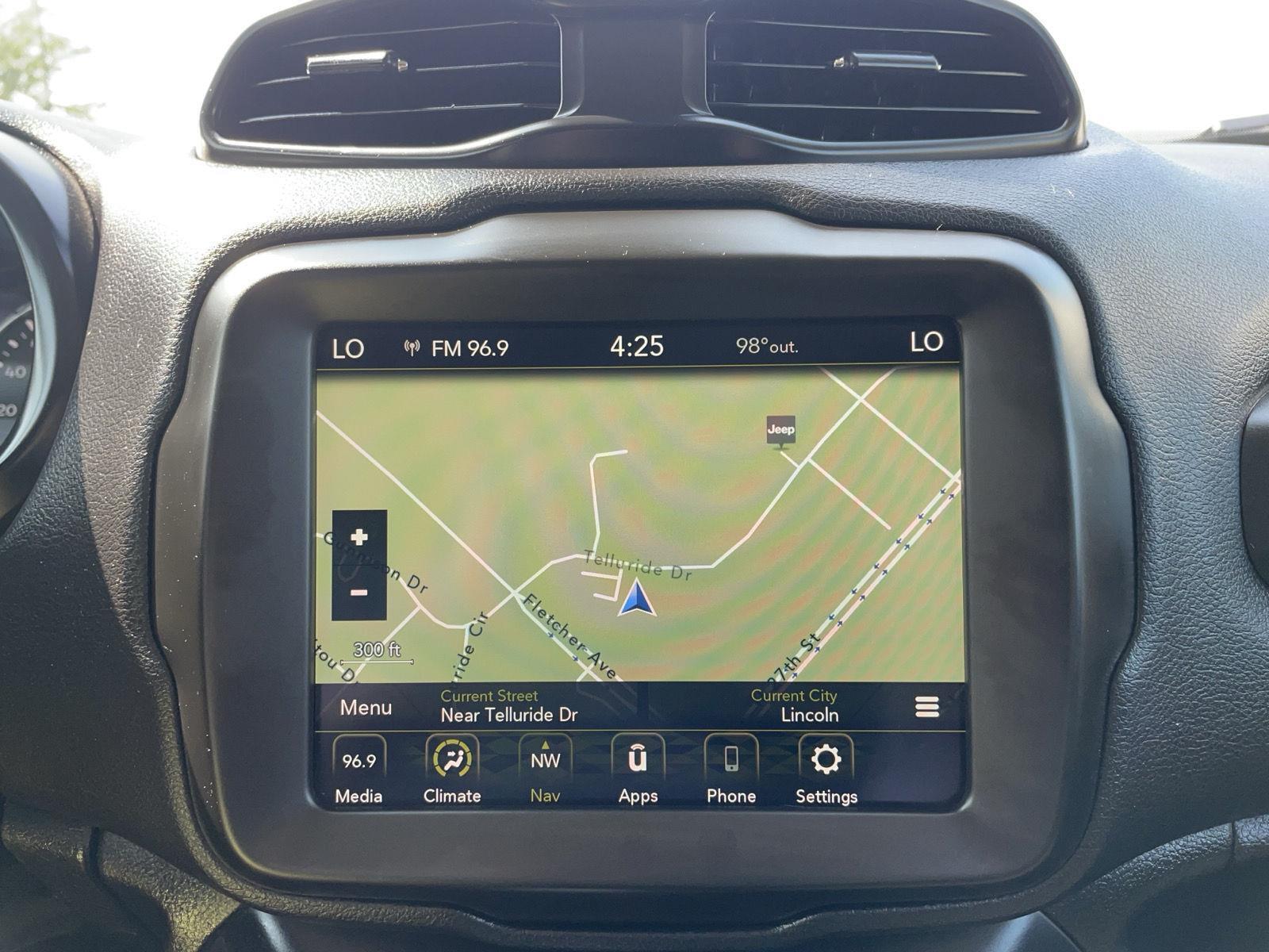 Vehicle photo 24