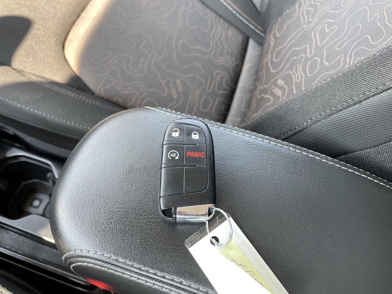 Vehicle photo 36