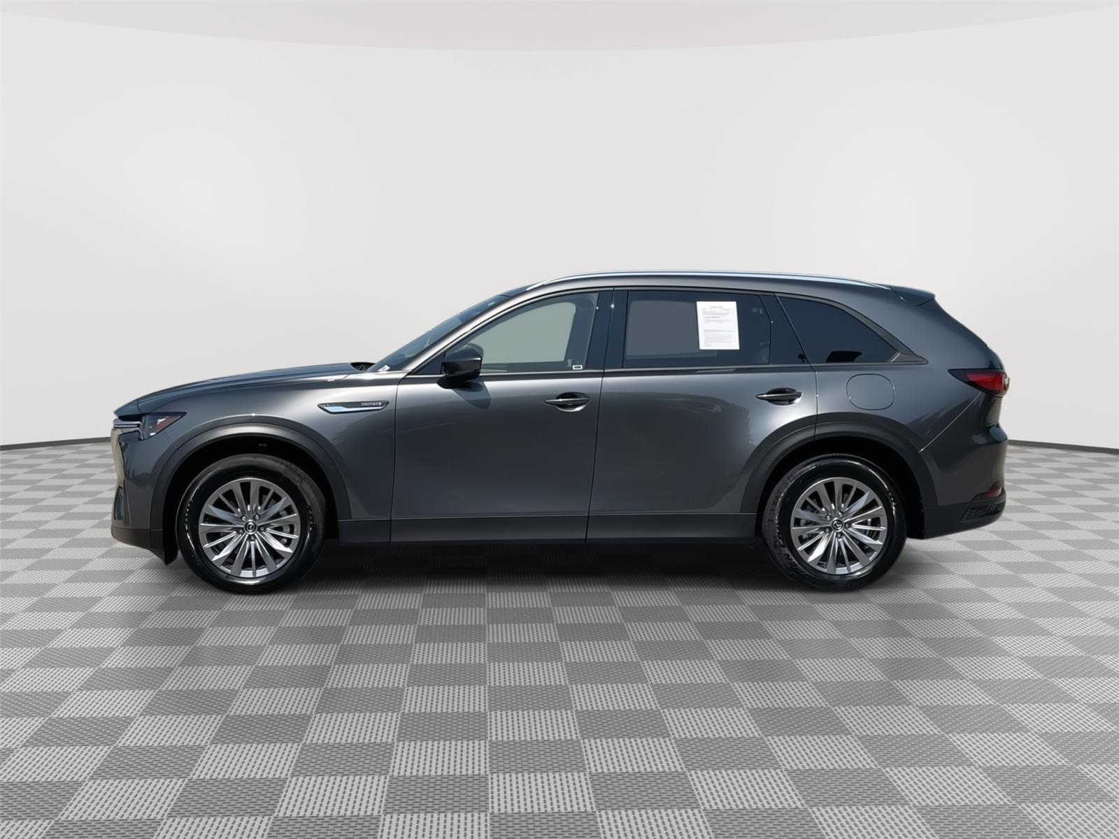 Vehicle photo 2