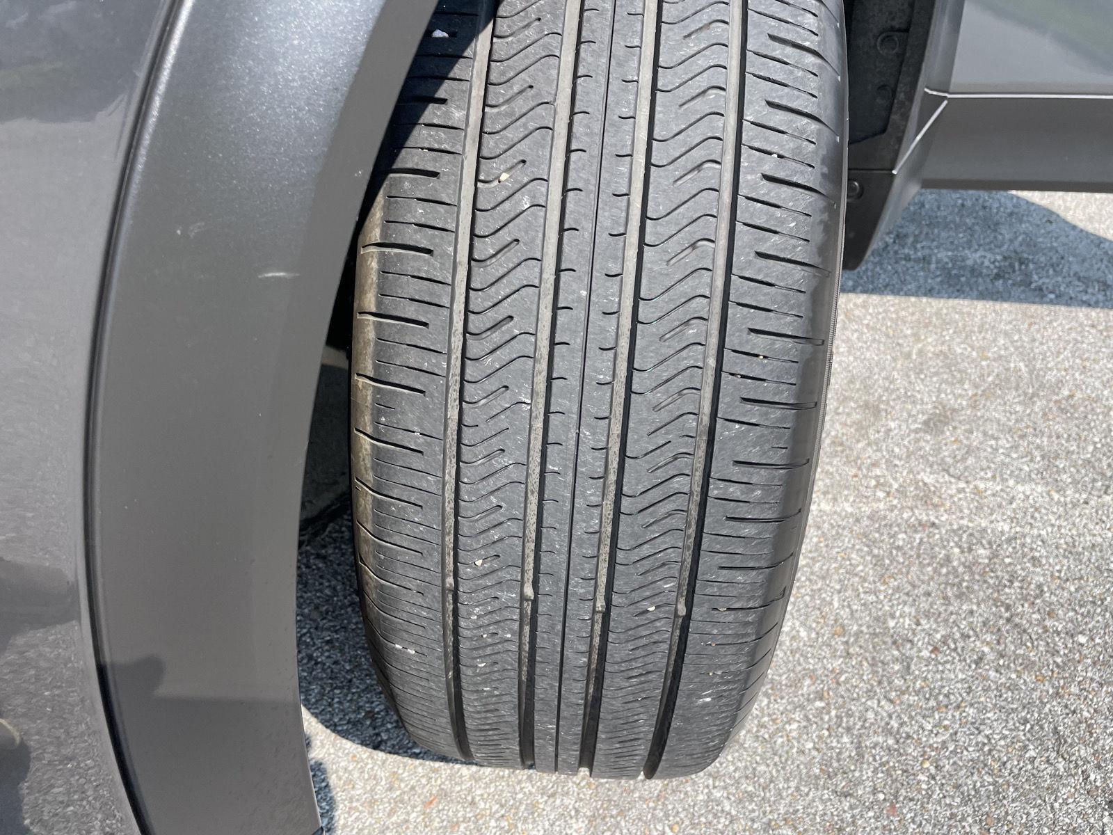 Vehicle photo 11