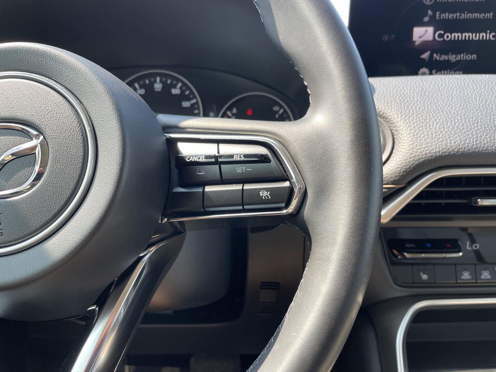 Vehicle photo 14