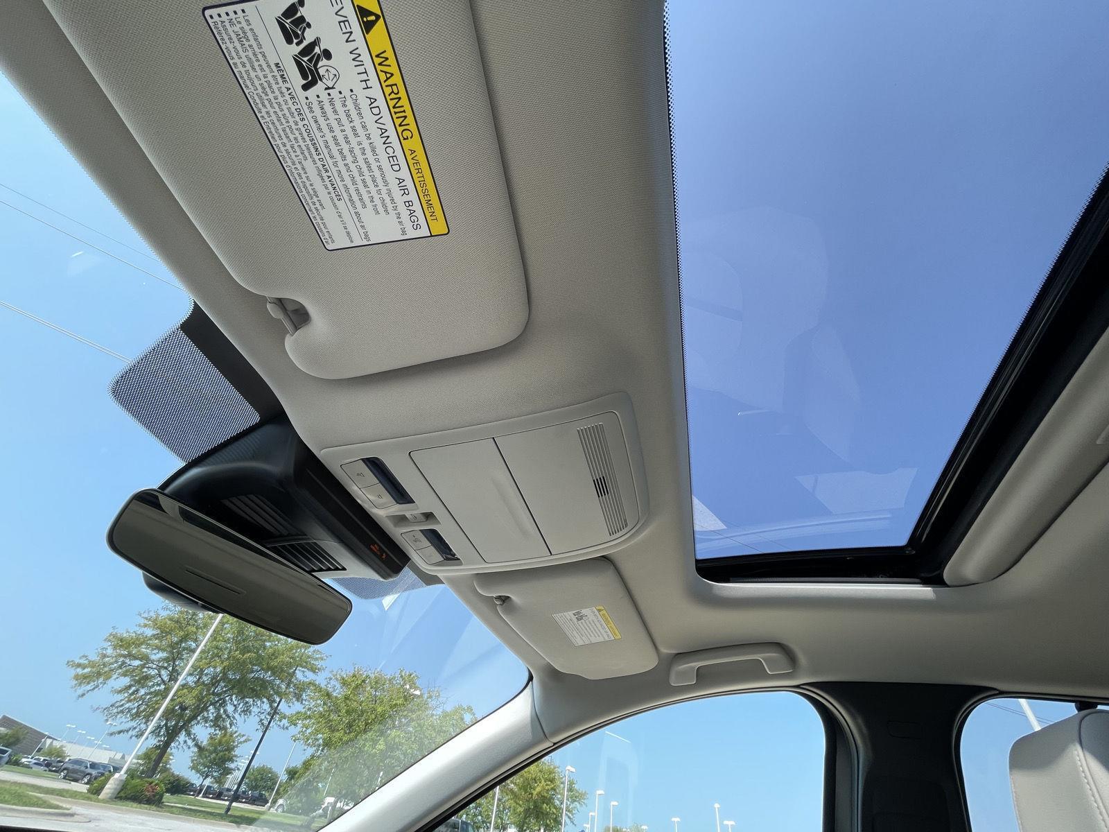 Vehicle photo 22