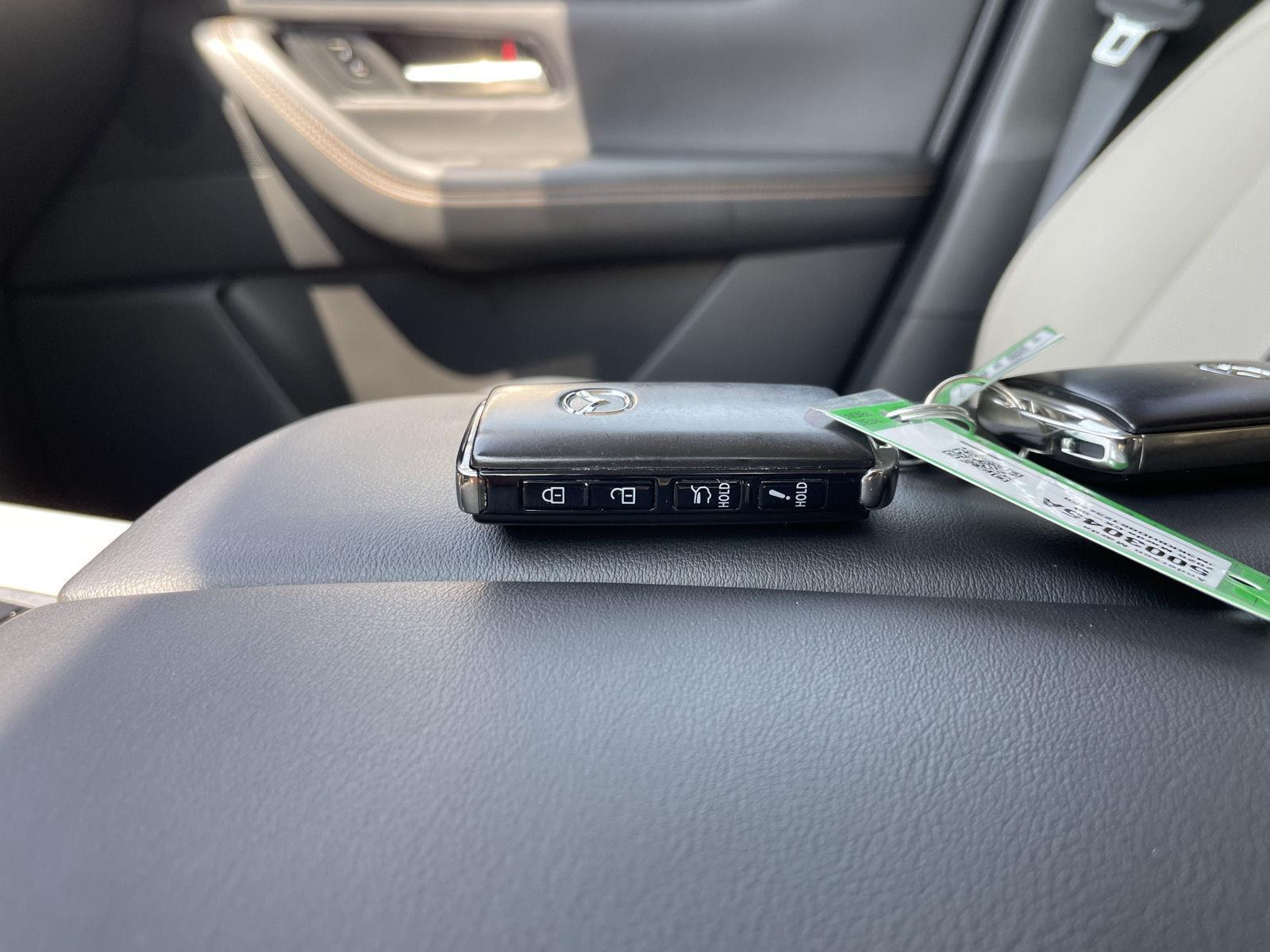 Vehicle photo 38