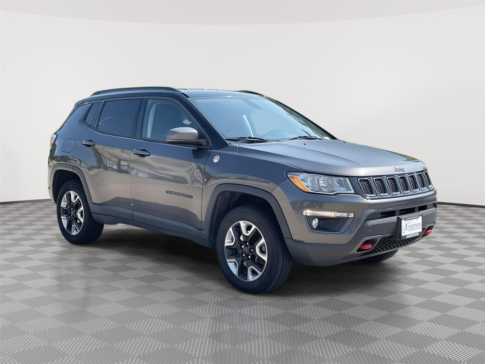 Vehicle photo 5