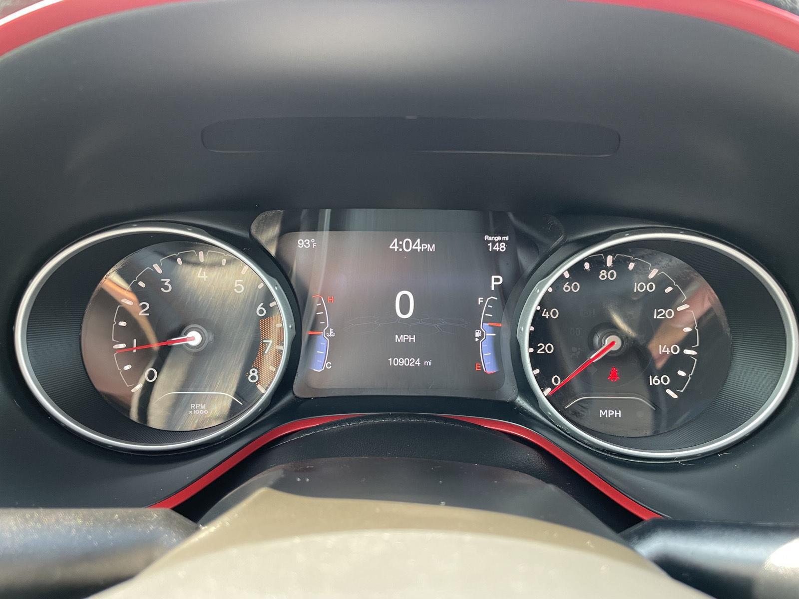 Vehicle photo 14