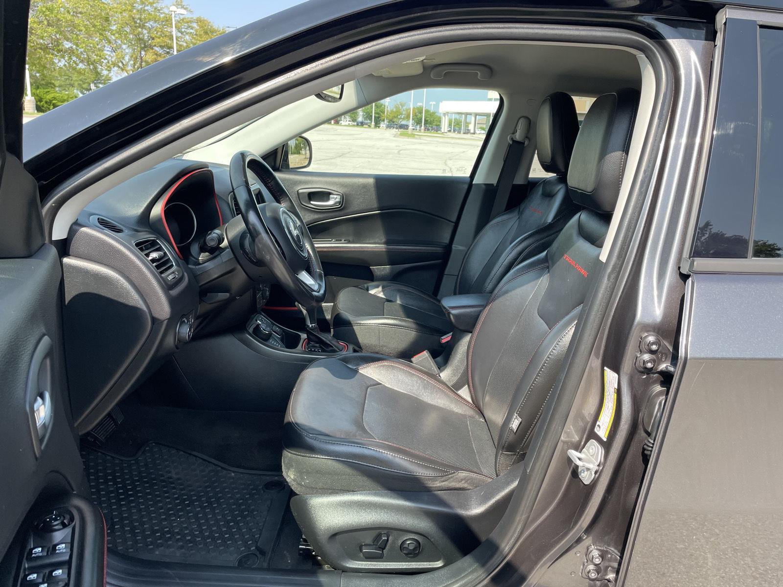 Vehicle photo 16