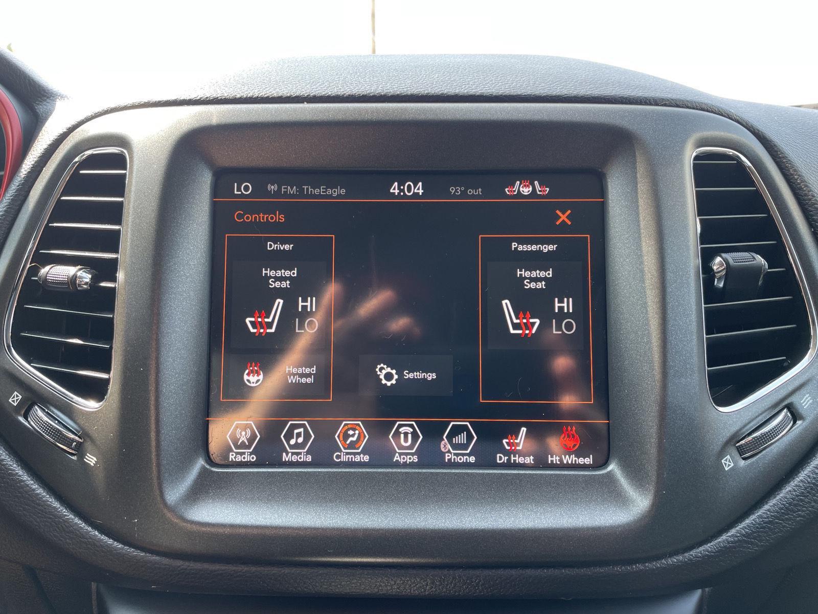 Vehicle photo 24