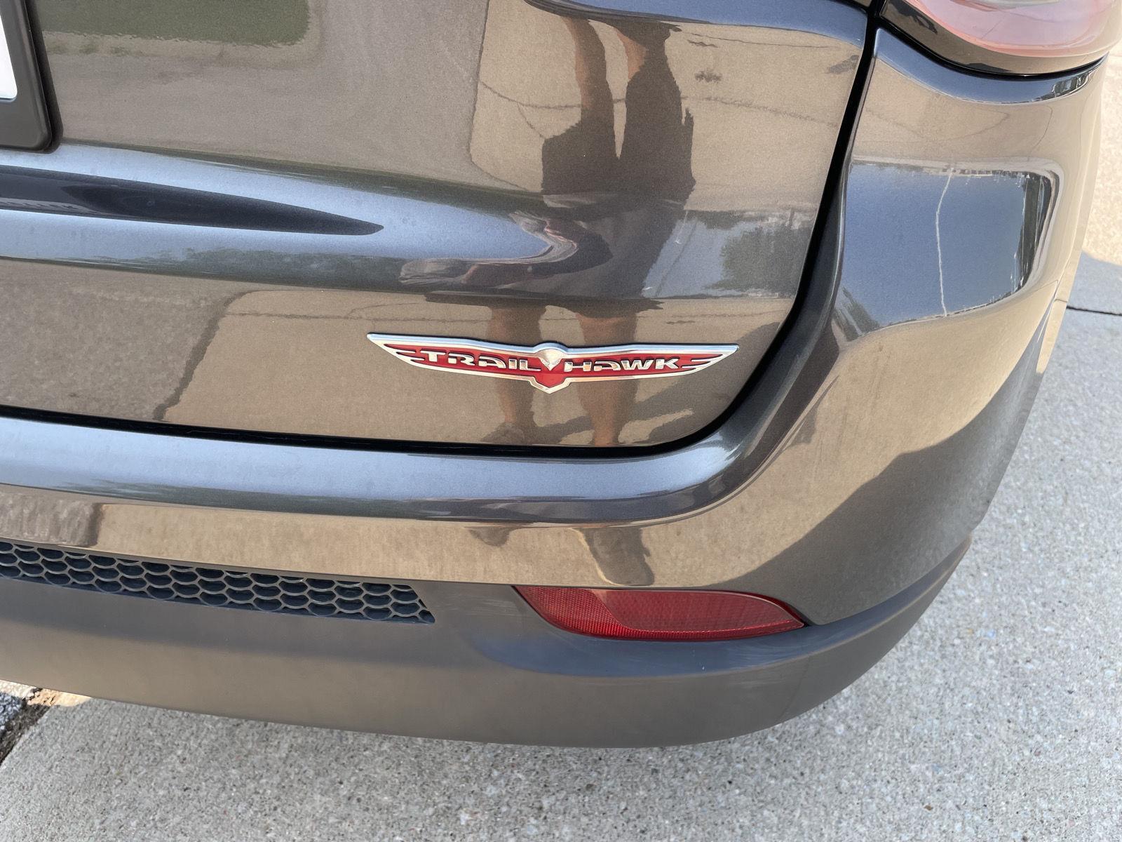 Vehicle photo 34