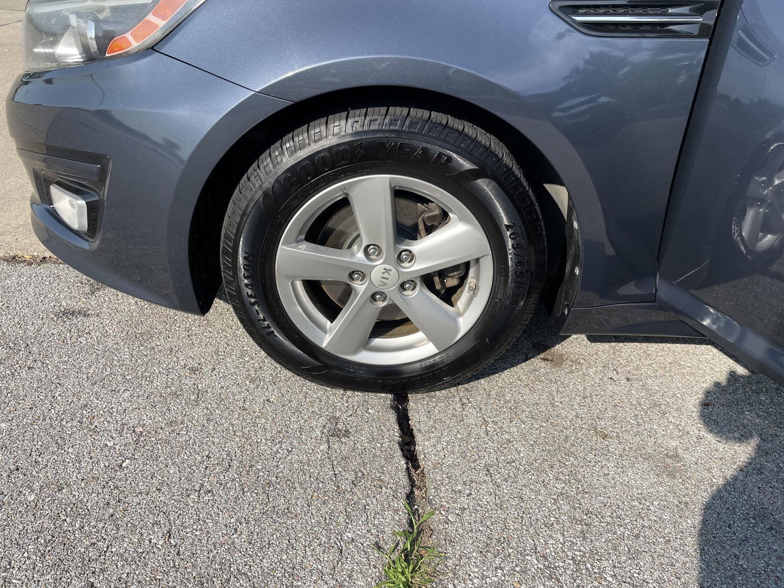 Vehicle photo 10