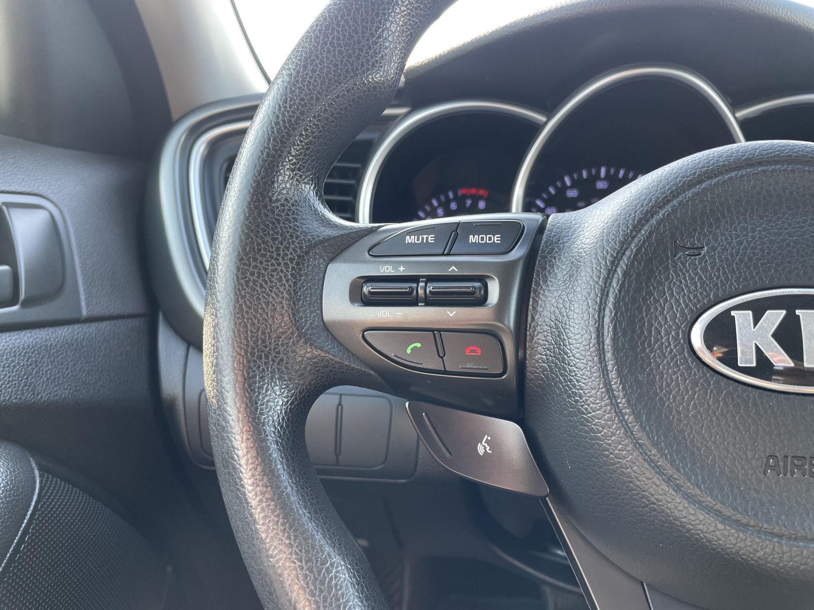 Vehicle photo 13