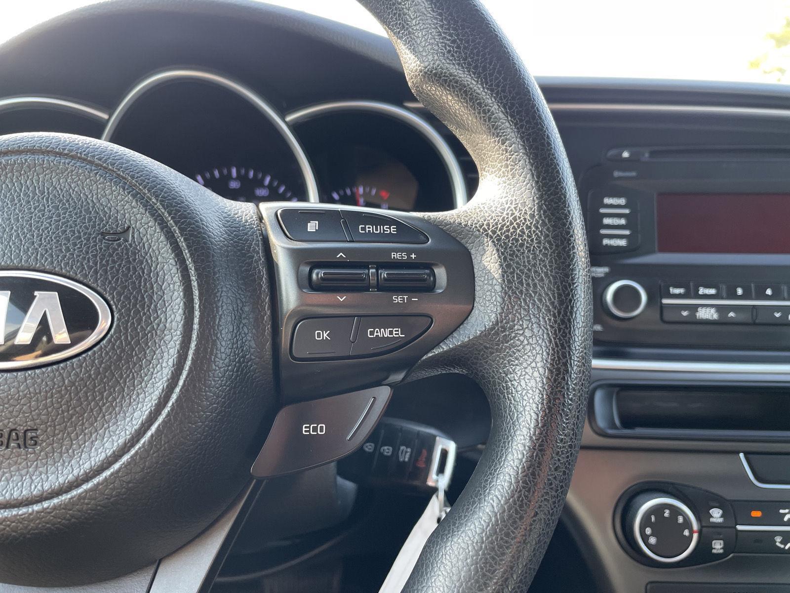 Vehicle photo 14