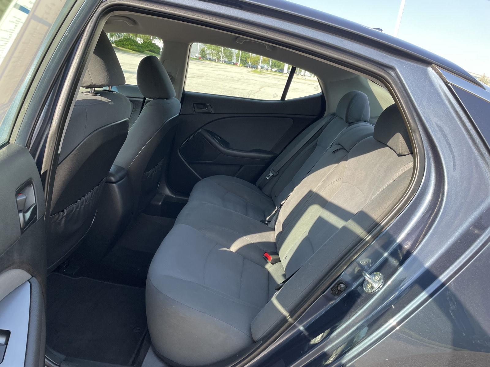 Vehicle photo 20