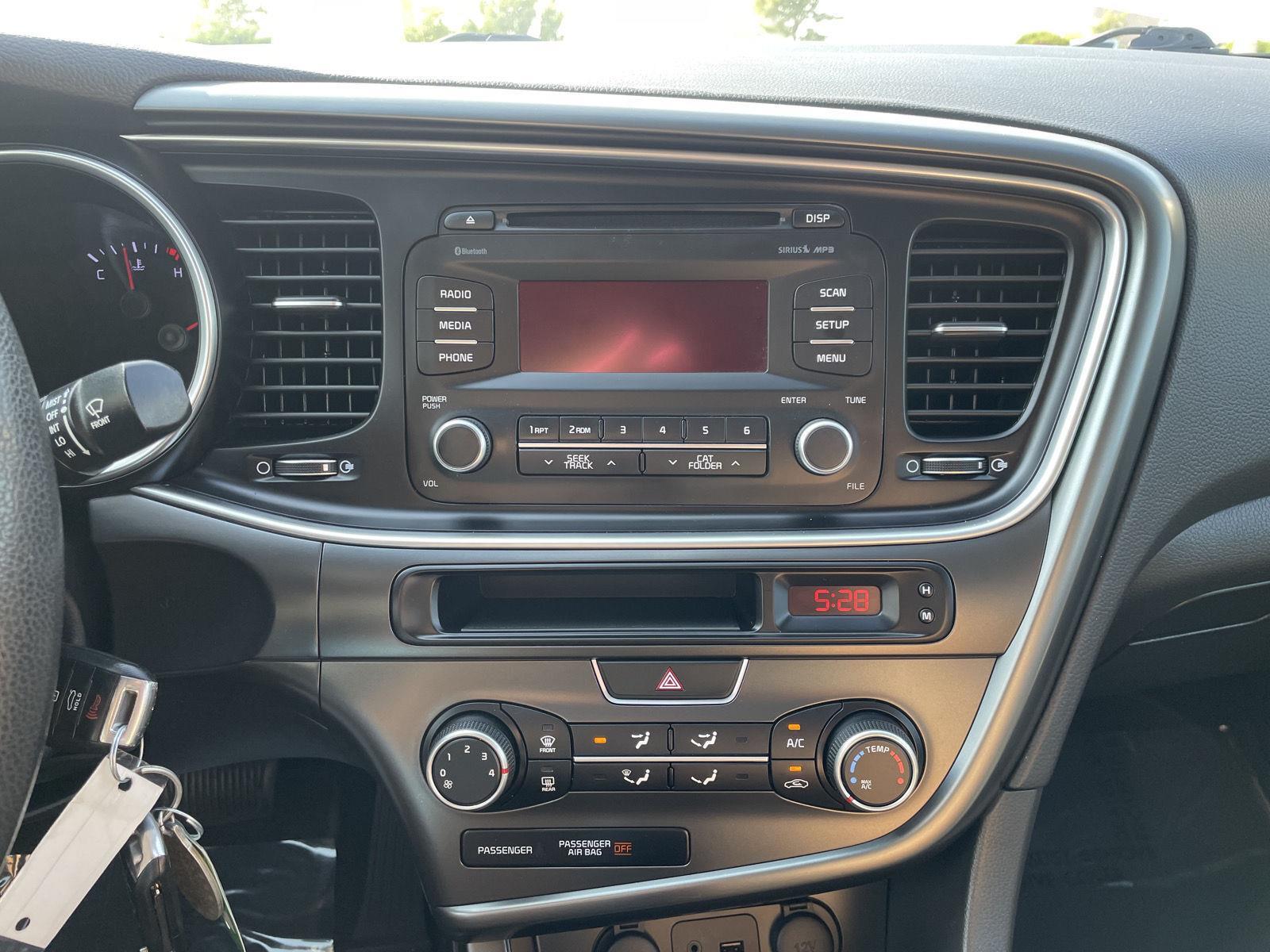 Vehicle photo 22