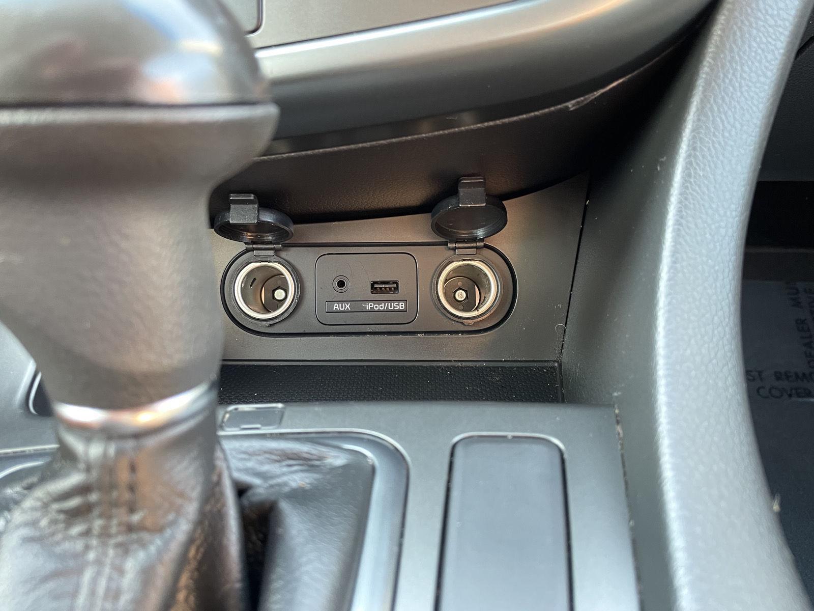 Vehicle photo 24