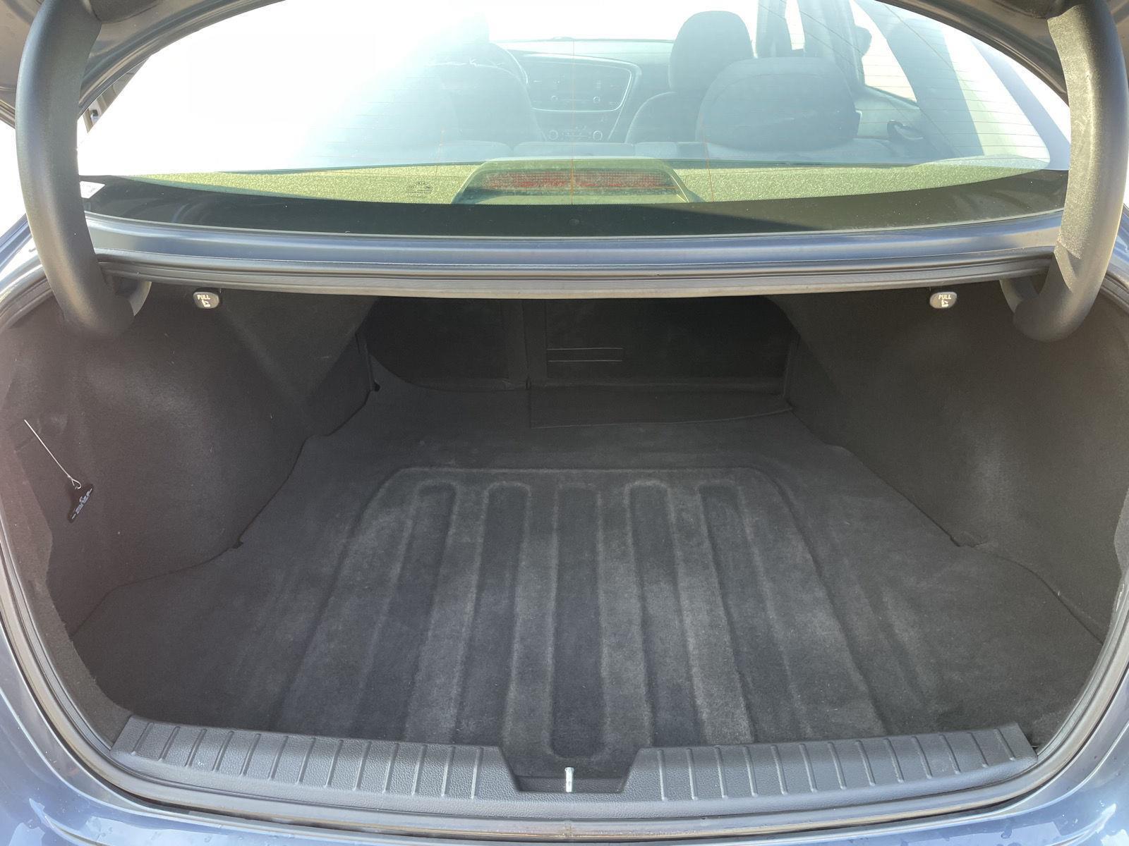 Vehicle photo 31