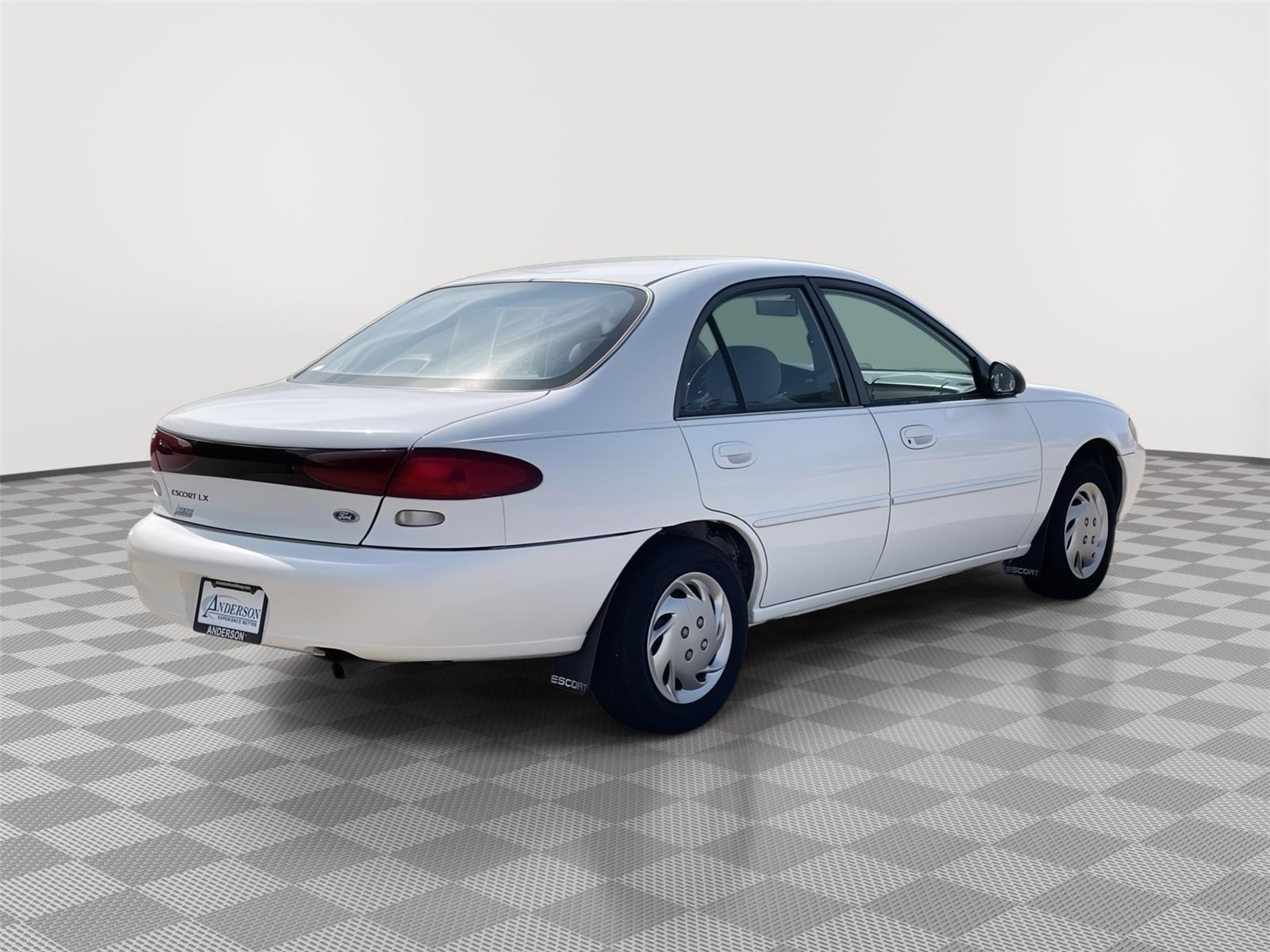 Vehicle photo 7