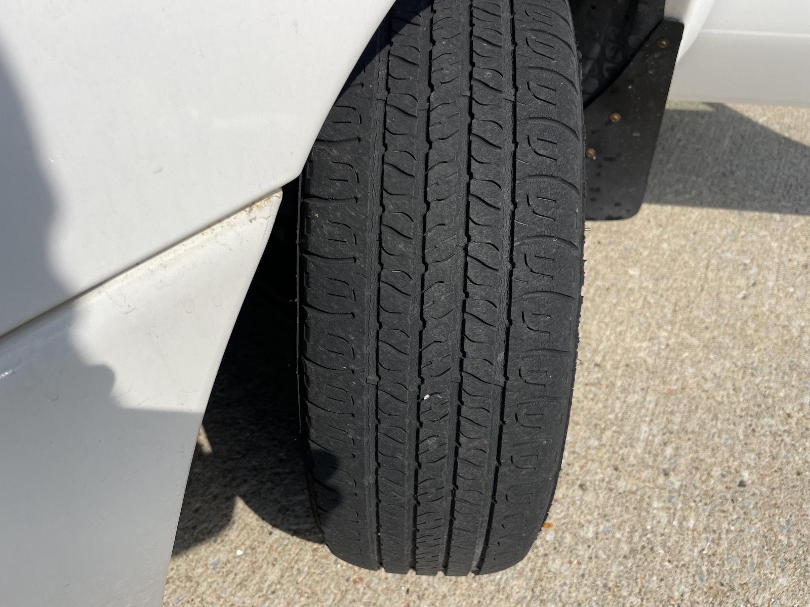 Vehicle photo 11