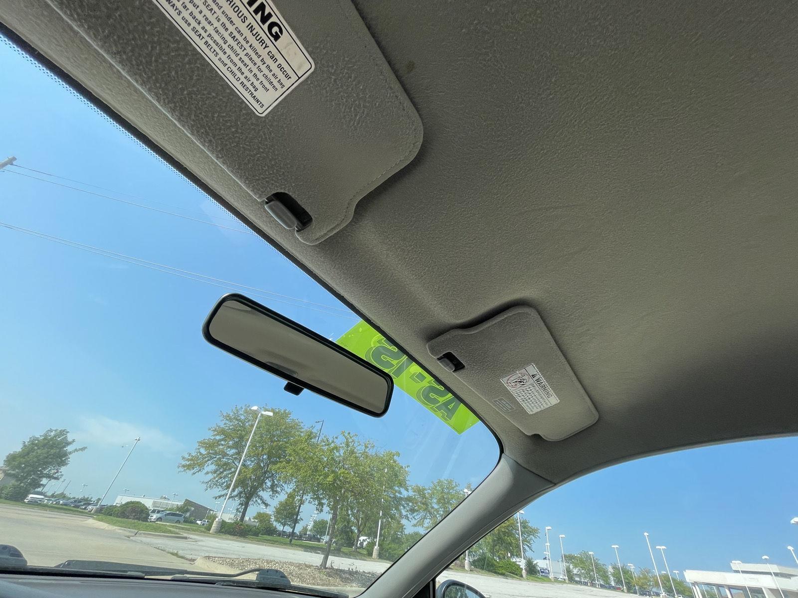 Vehicle photo 19