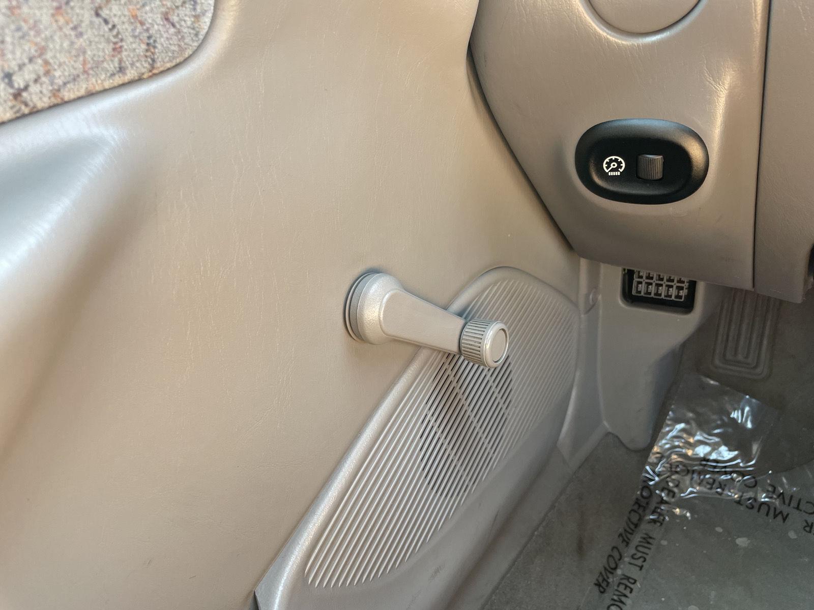 Vehicle photo 22