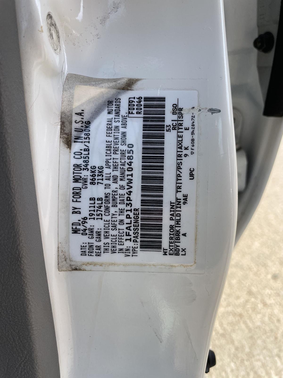 Vehicle photo 25