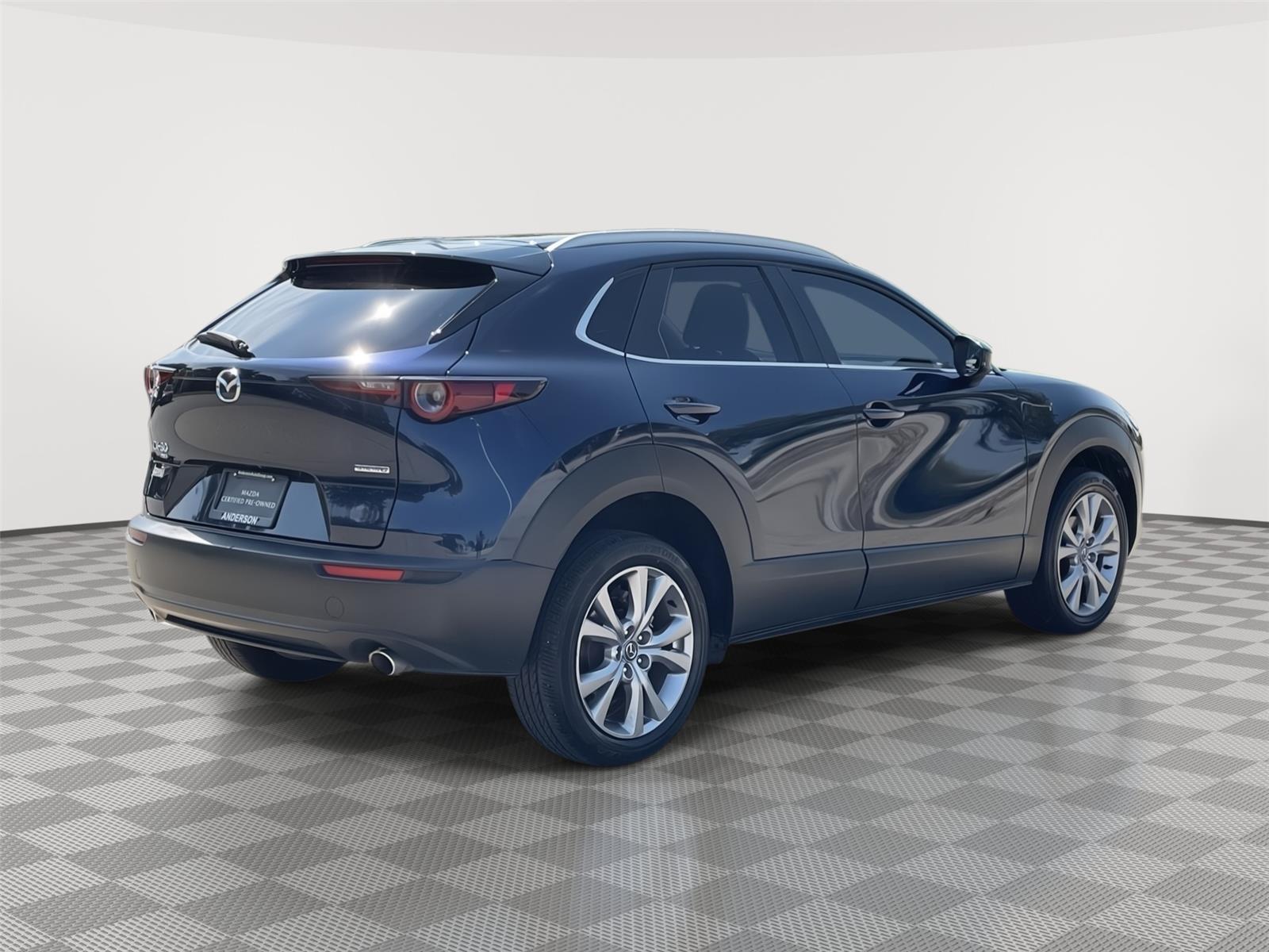 Vehicle photo 7