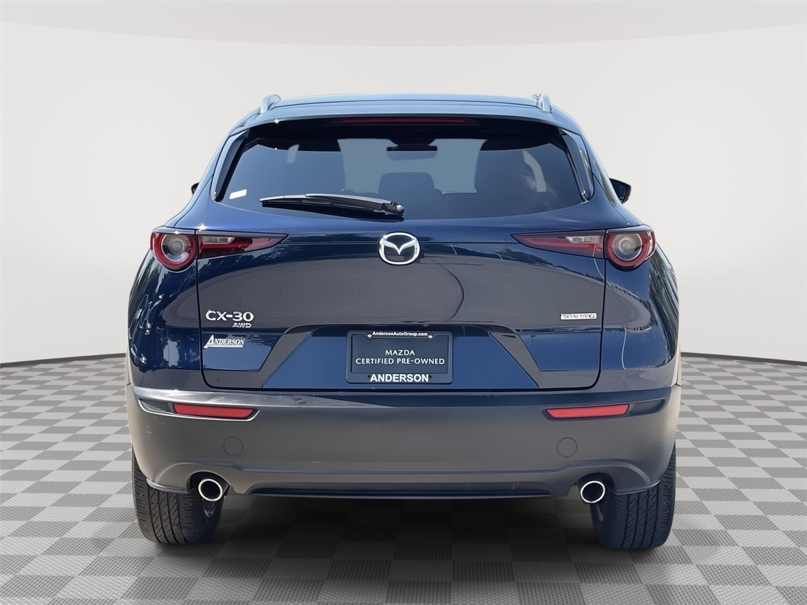Vehicle photo 8