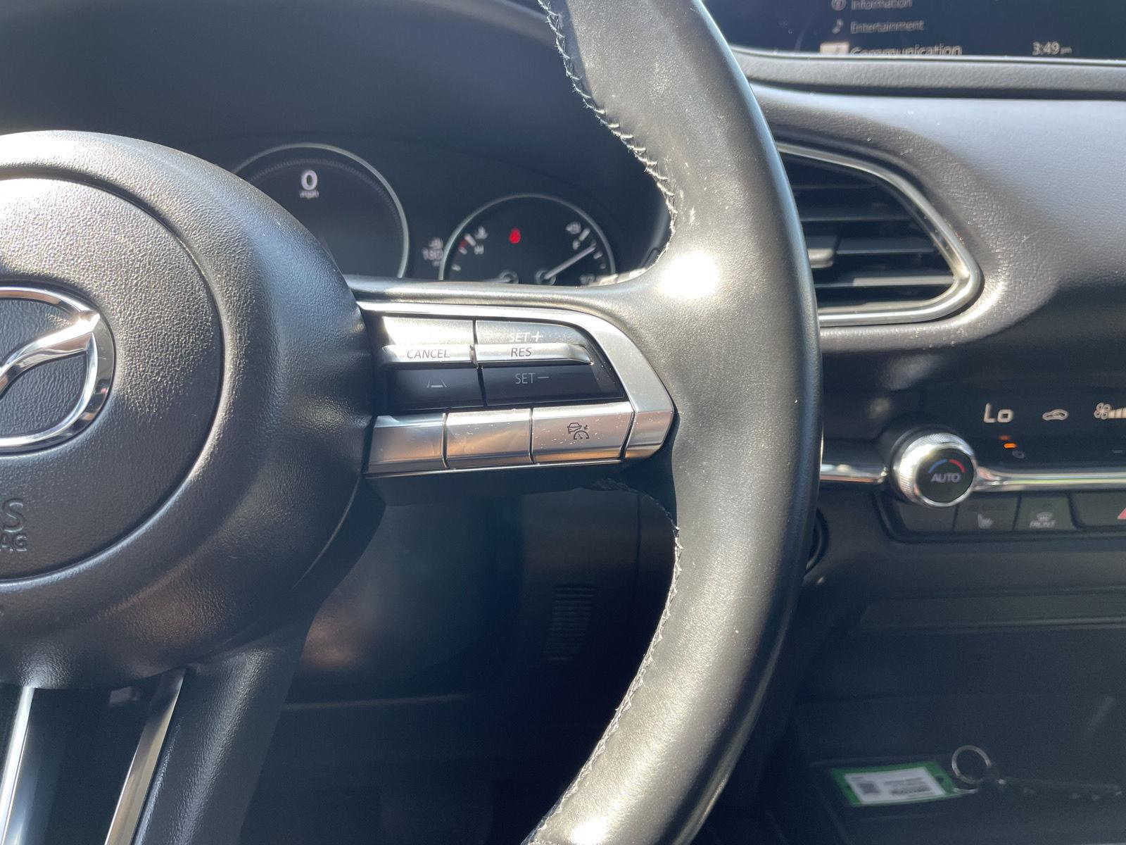 Vehicle photo 14