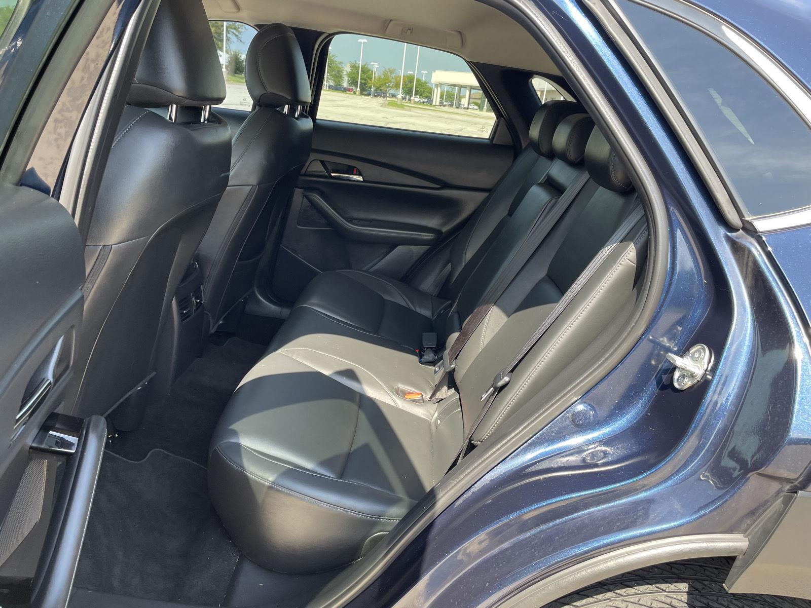 Vehicle photo 20