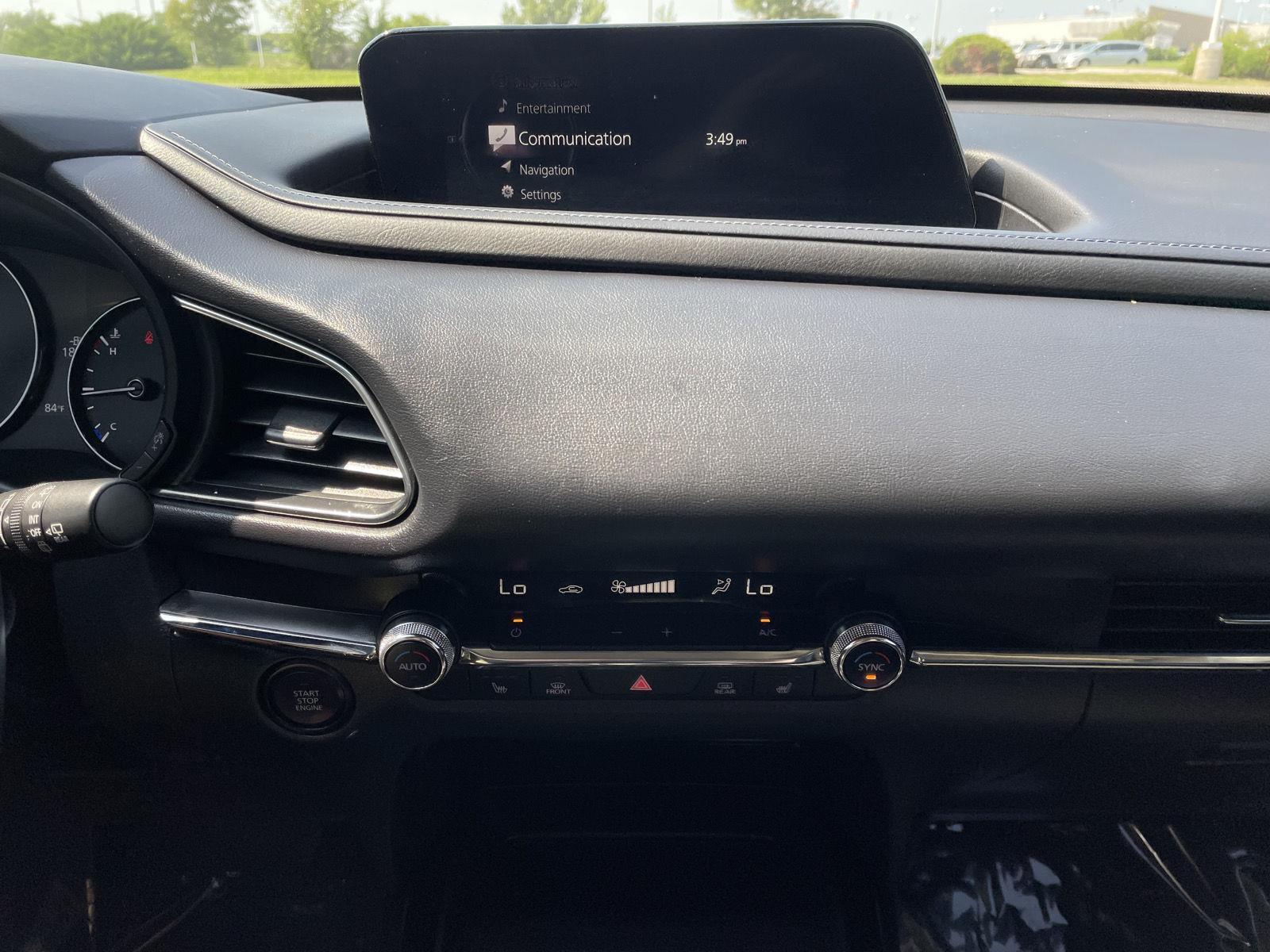 Vehicle photo 22