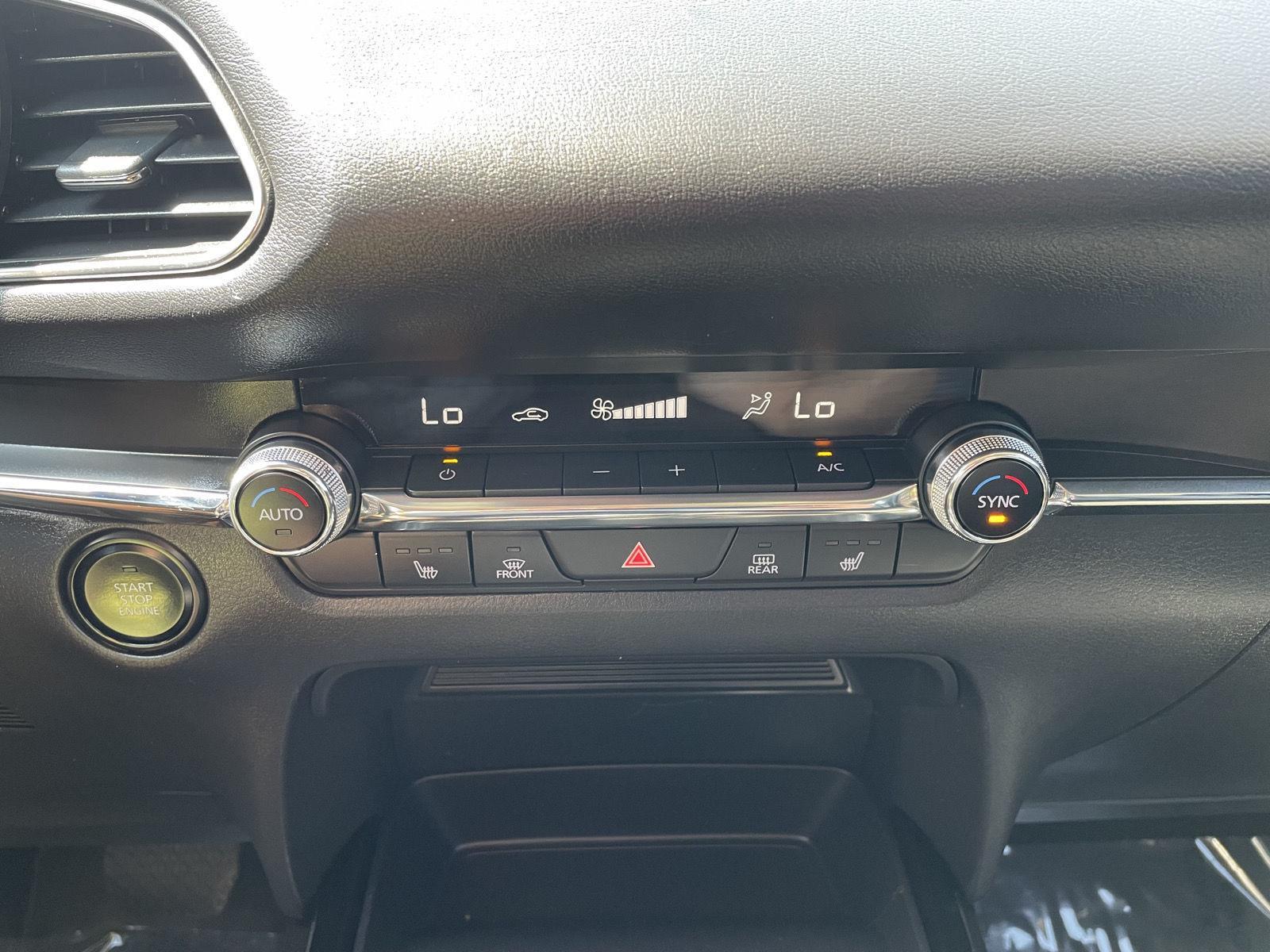 Vehicle photo 25