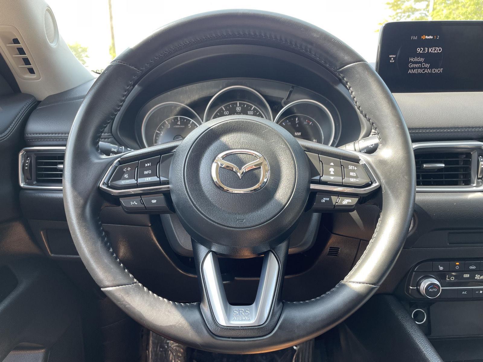 Vehicle photo 12