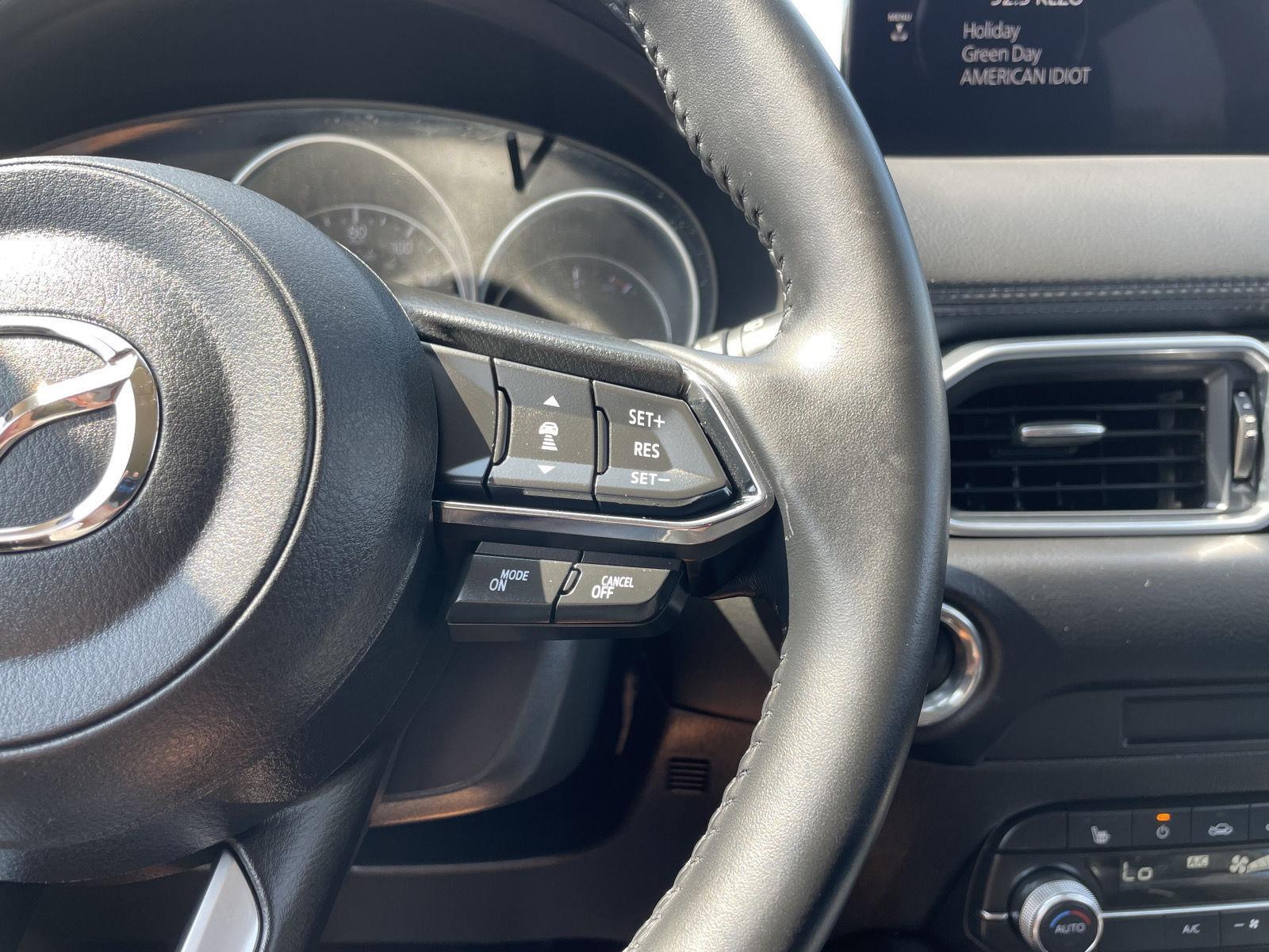 Vehicle photo 14