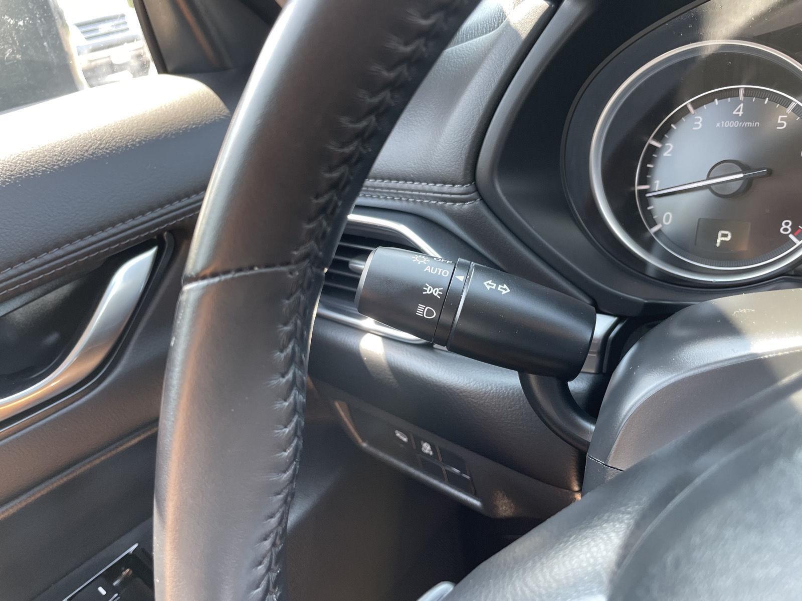 Vehicle photo 16