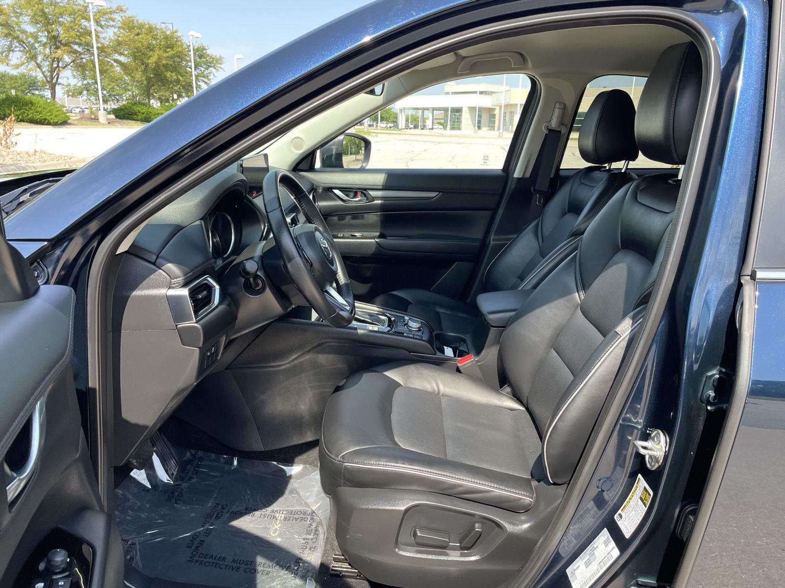 Vehicle photo 17
