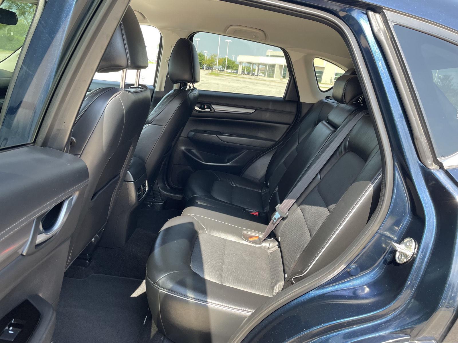 Vehicle photo 20