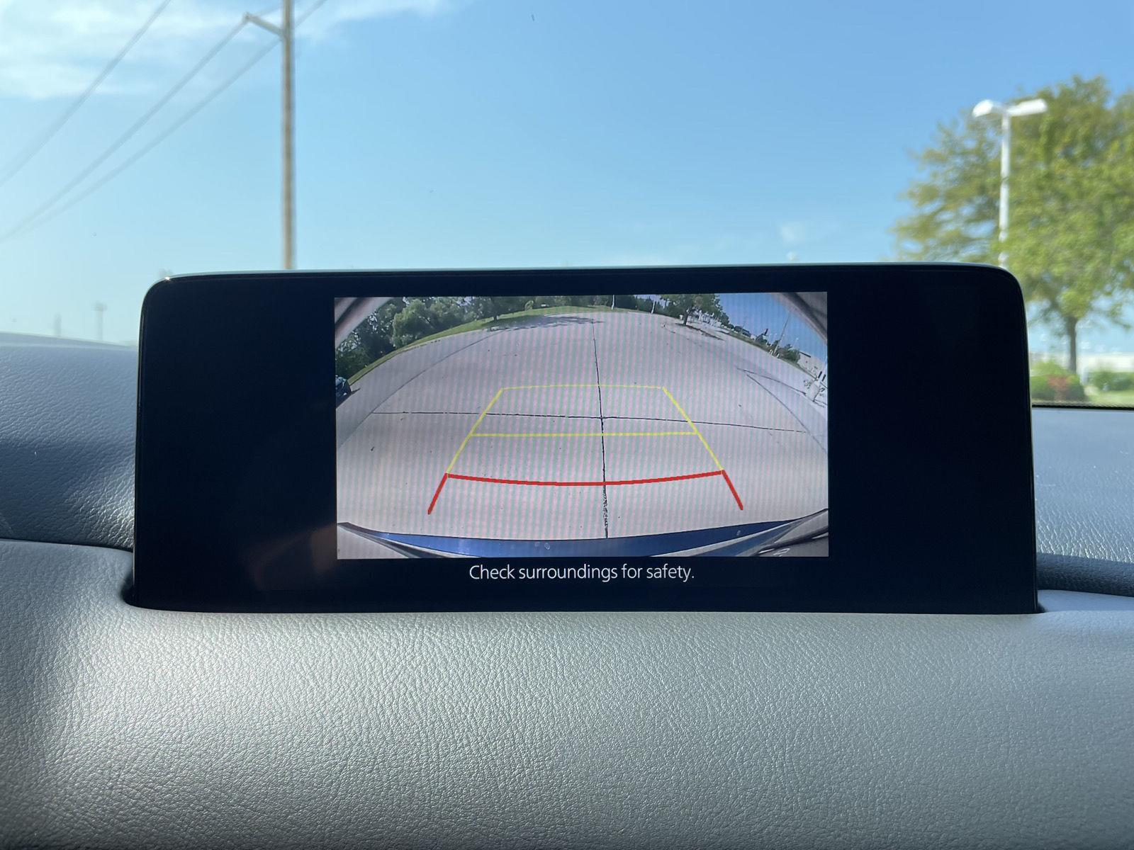 Vehicle photo 23
