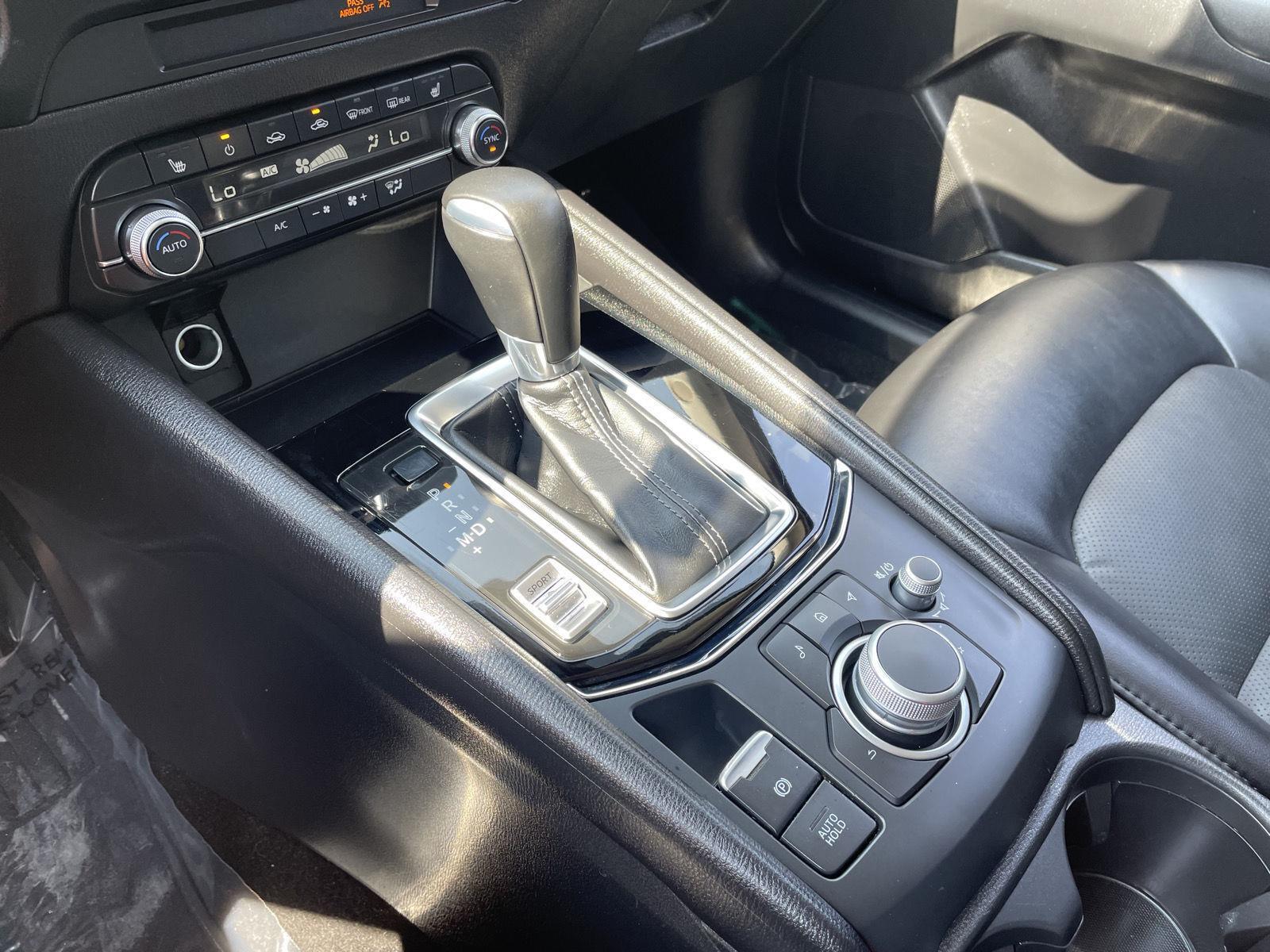 Vehicle photo 28