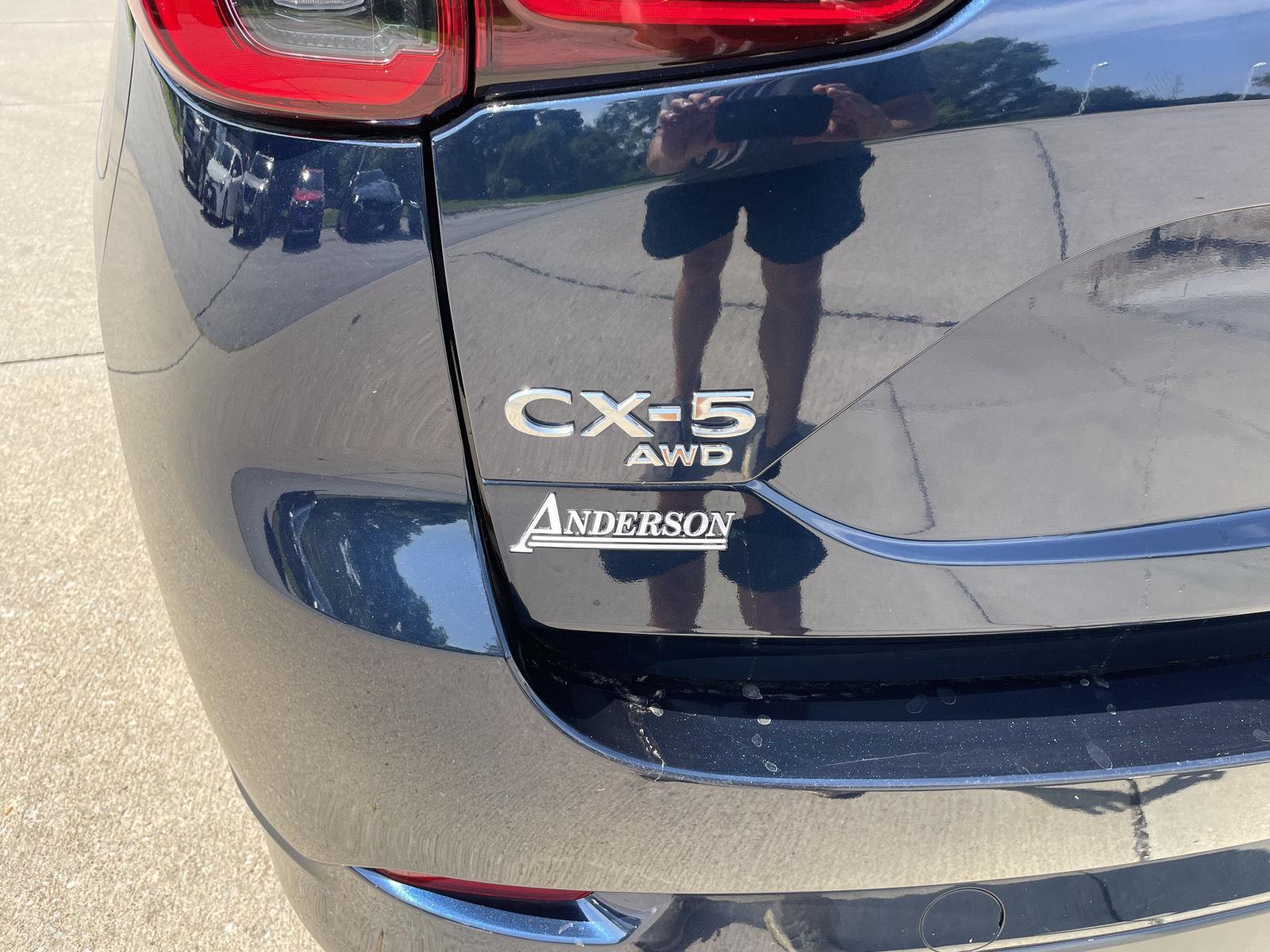 Vehicle photo 34