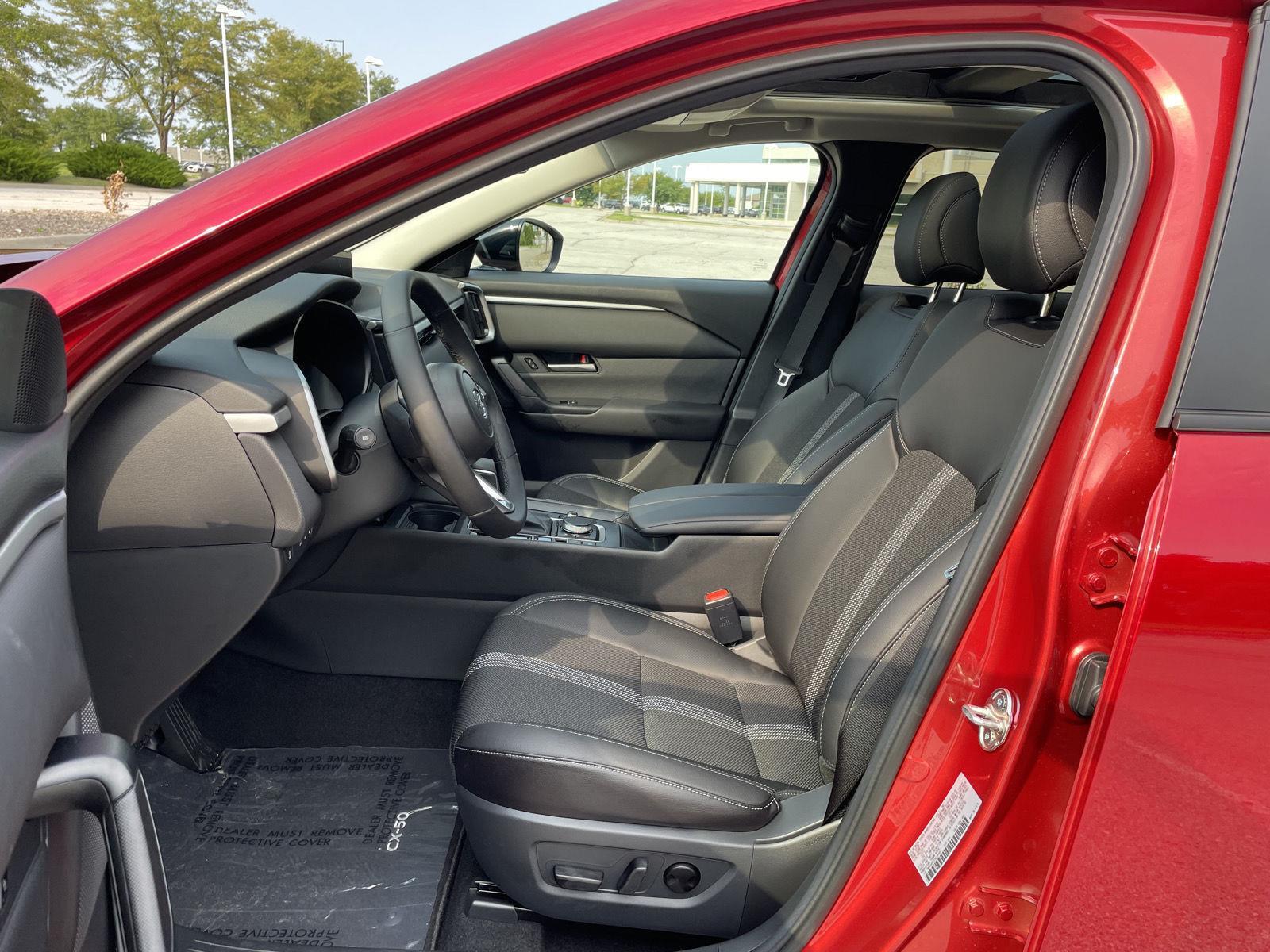Vehicle photo 16