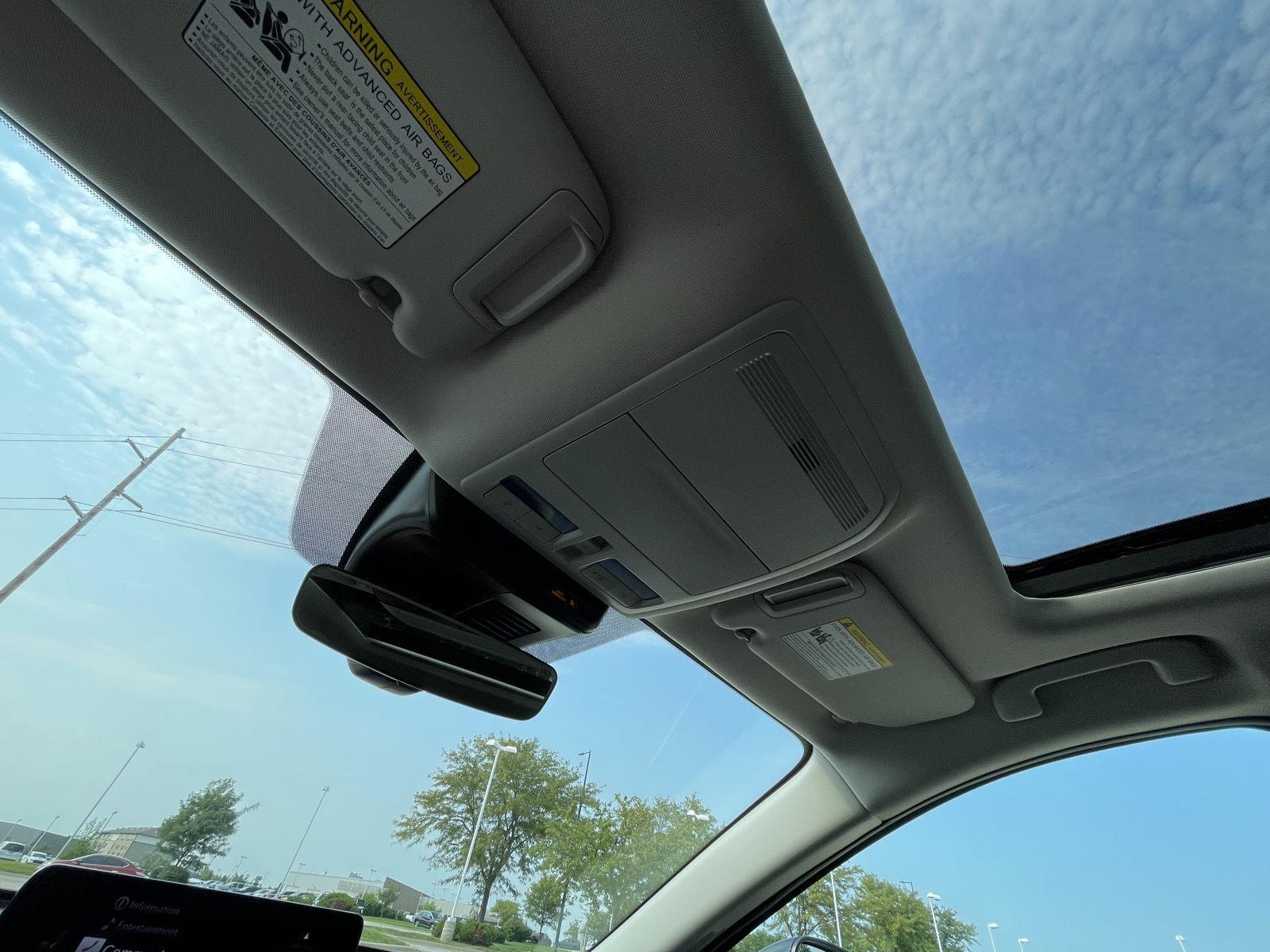 Vehicle photo 20