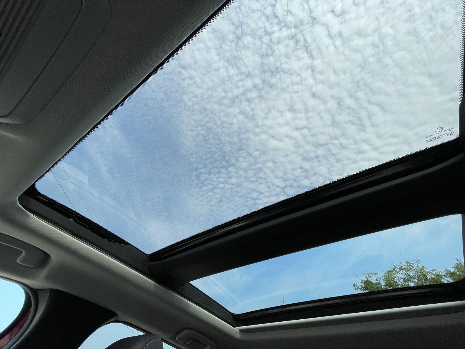 Vehicle photo 21