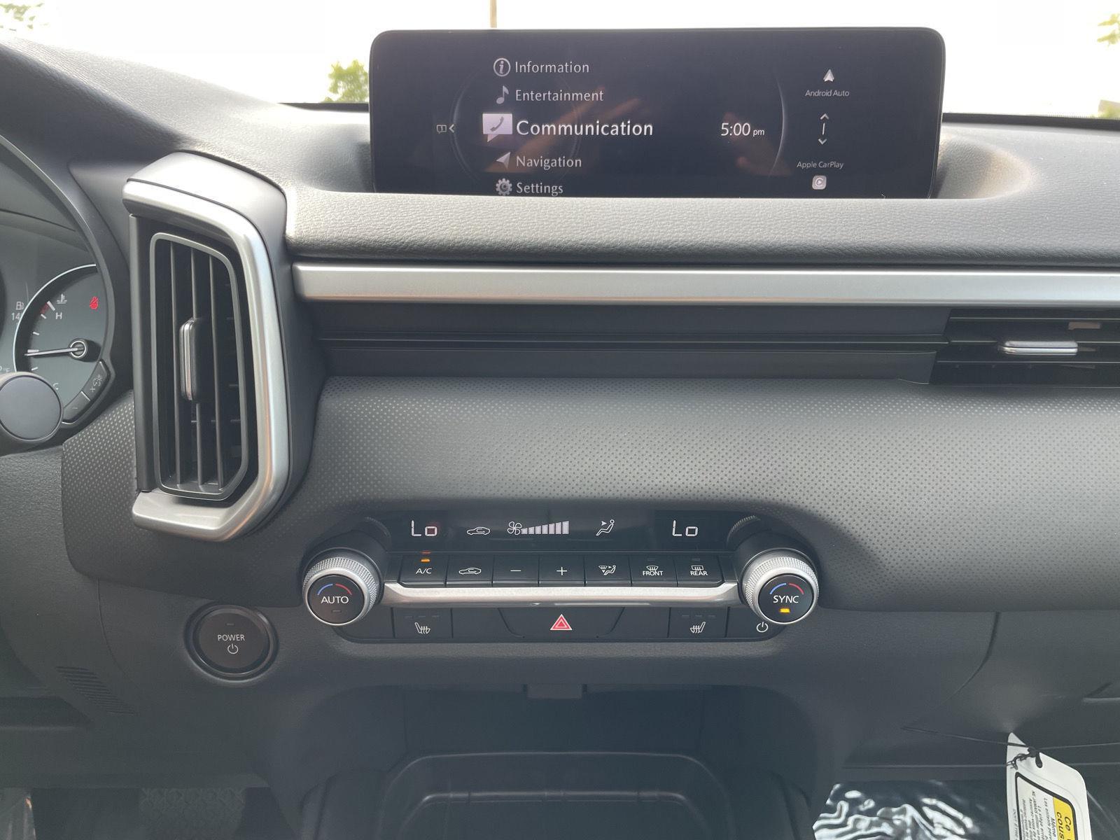 Vehicle photo 22